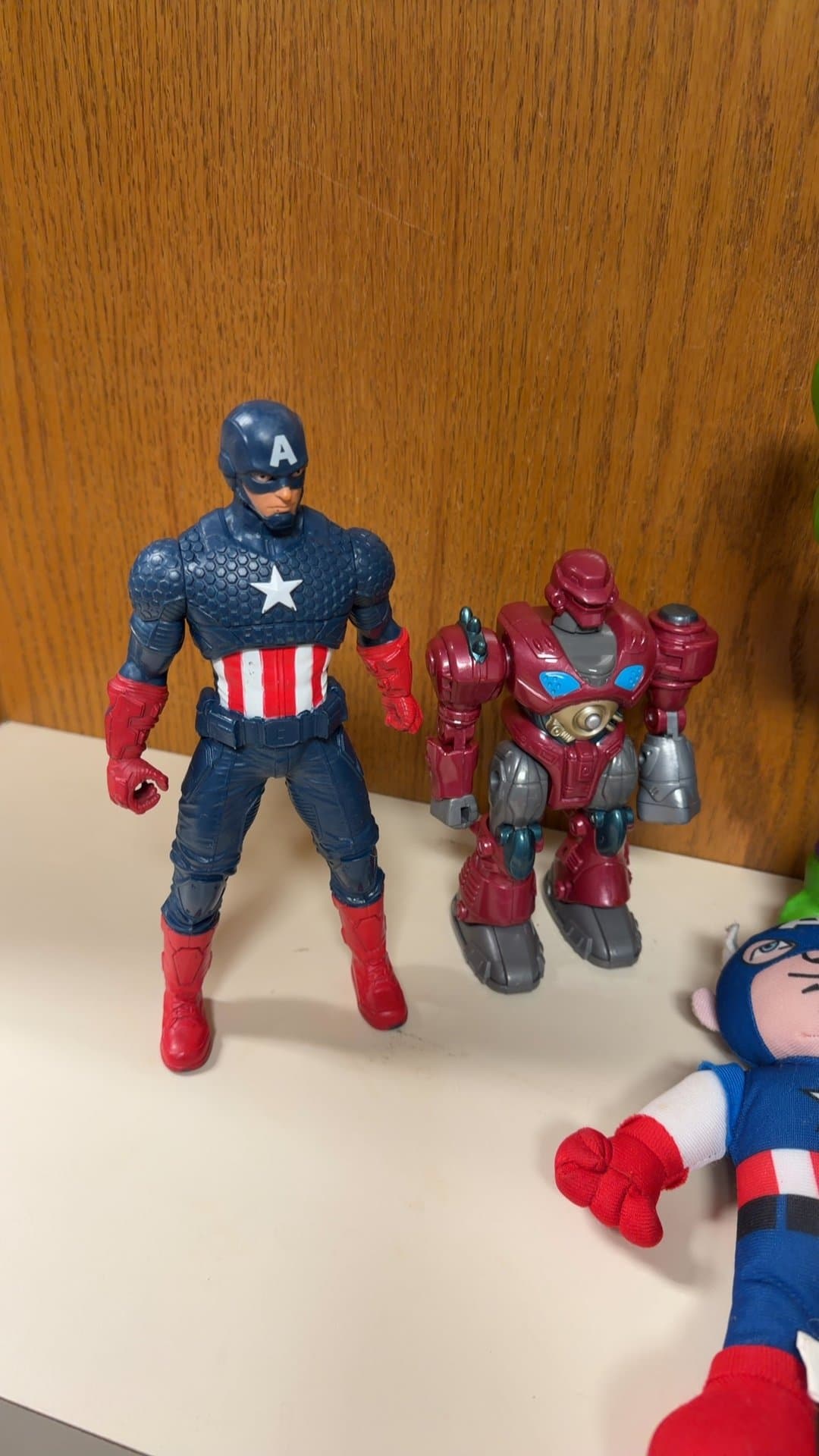Marvel Avengers Action Figure and Toy Backpack Bundle - Image 1