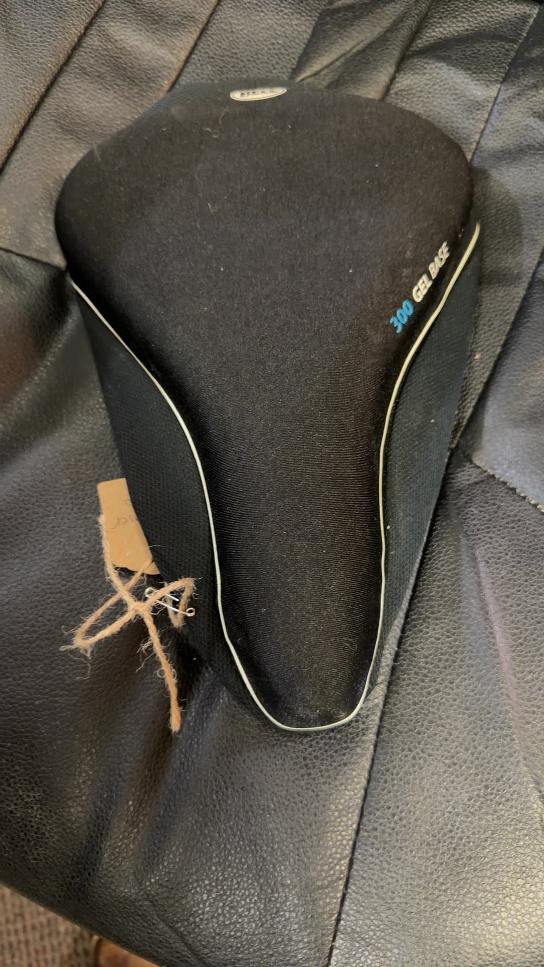 Bell Gel Bicycle Seat Cover - Image 1