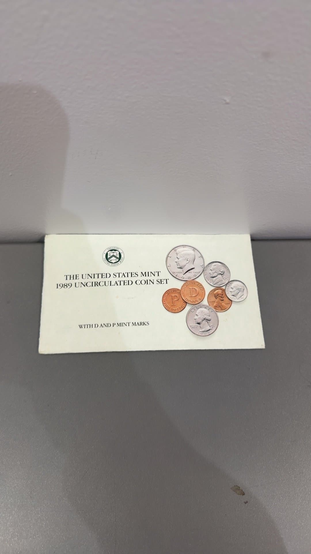 1989 United States Mint Uncirculated Coin Set - Image 1