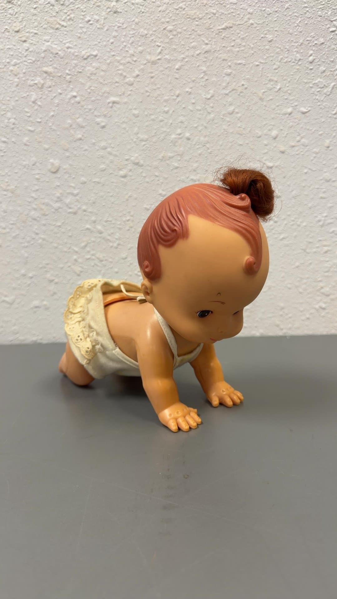 Vintage 1985 Playmates Warner Bros Crawling Baby Doll - Image 1
