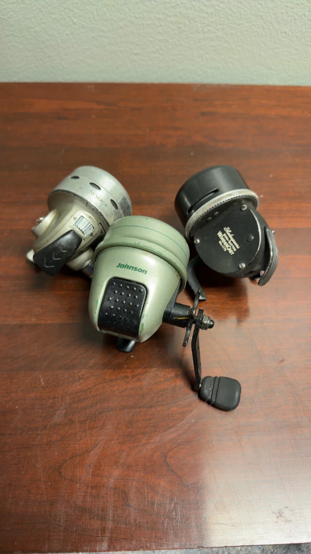 Vintage Fishing Reels Set - Image 1
