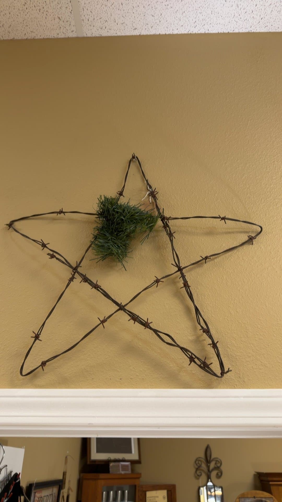 Barbed Wire Star Wall Decoration - Image 1