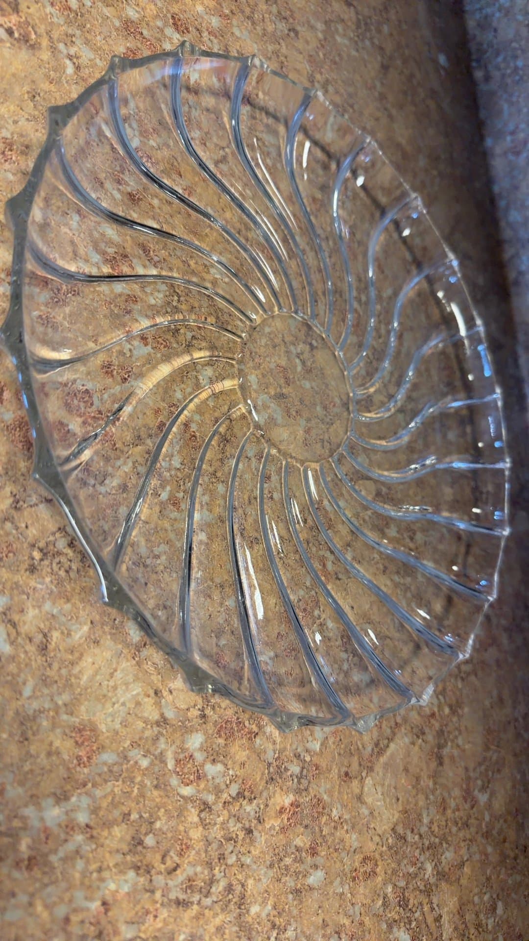 Federal Glass "Rhythm" pattern platter - Image 1