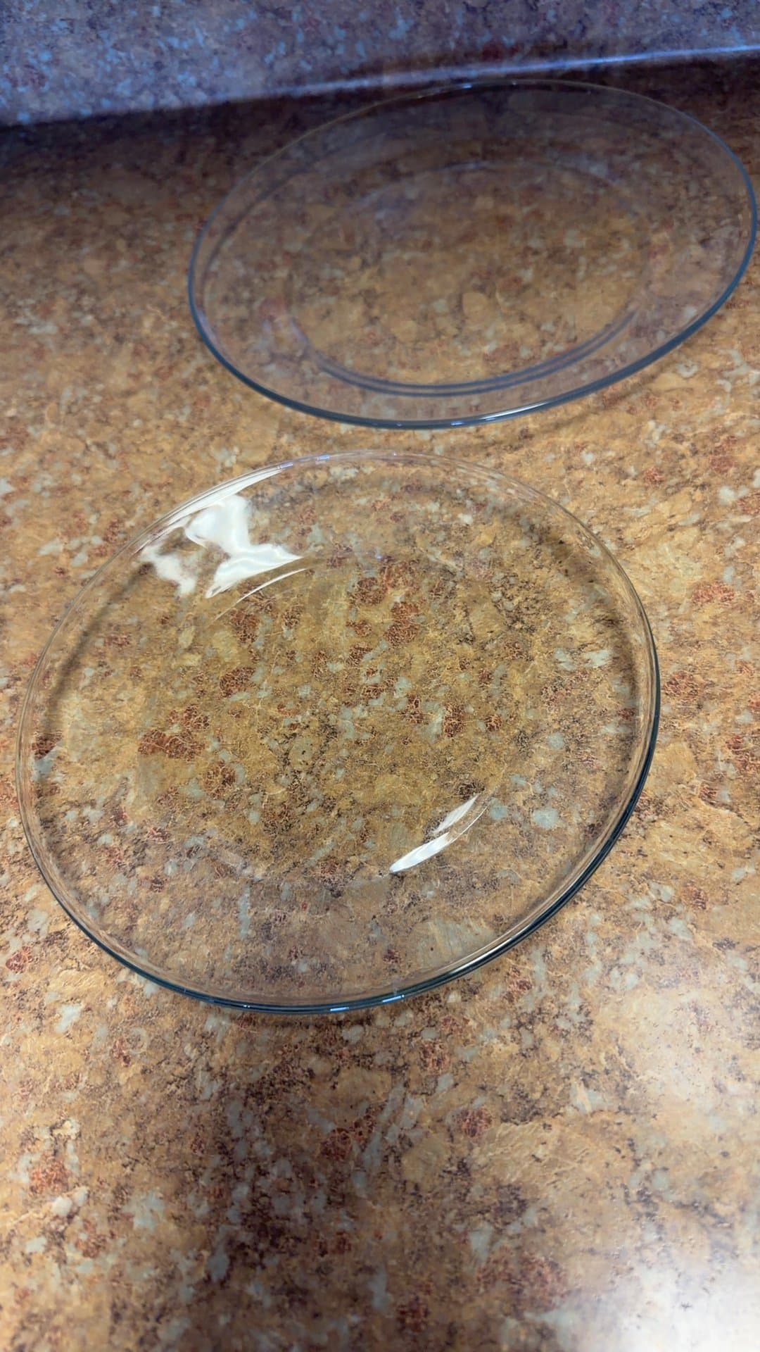 2- Arcoroc Glass salad/dessert plates - Image 1