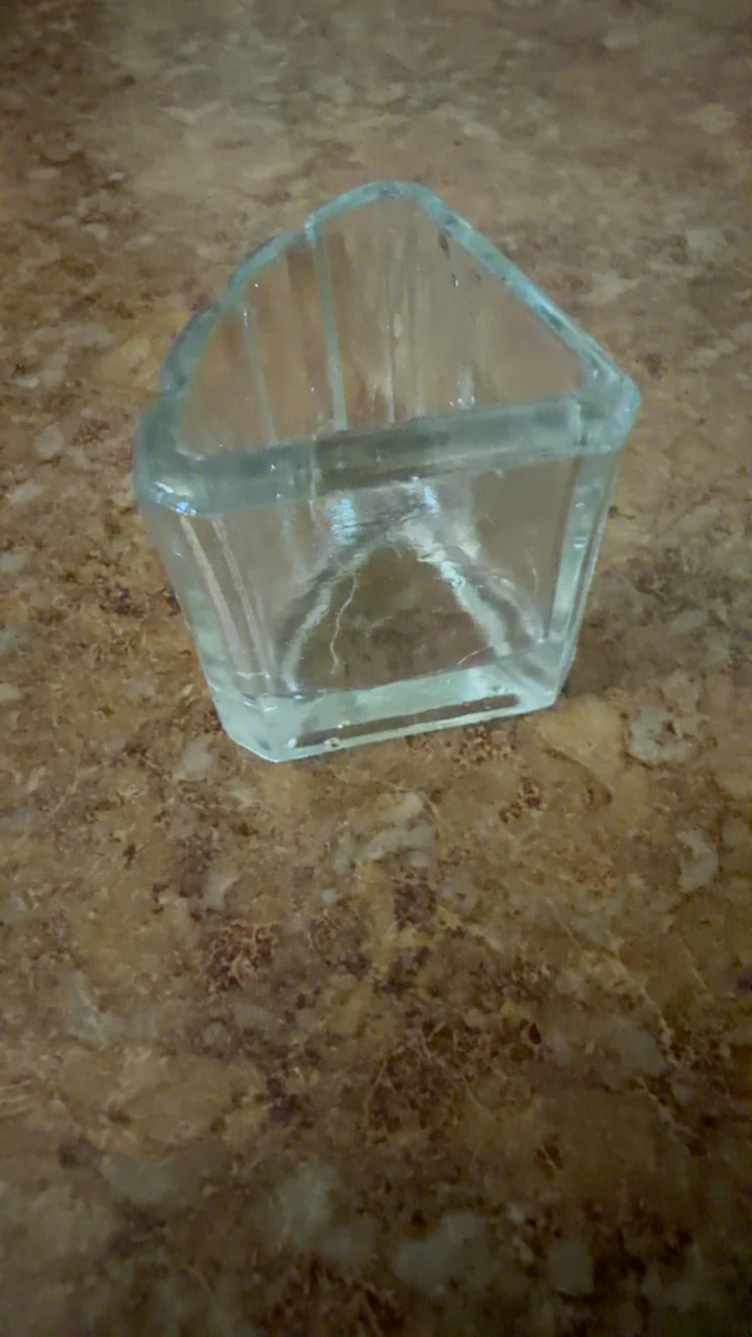 Triangular shaped glass dish/salt cellar - Image 1