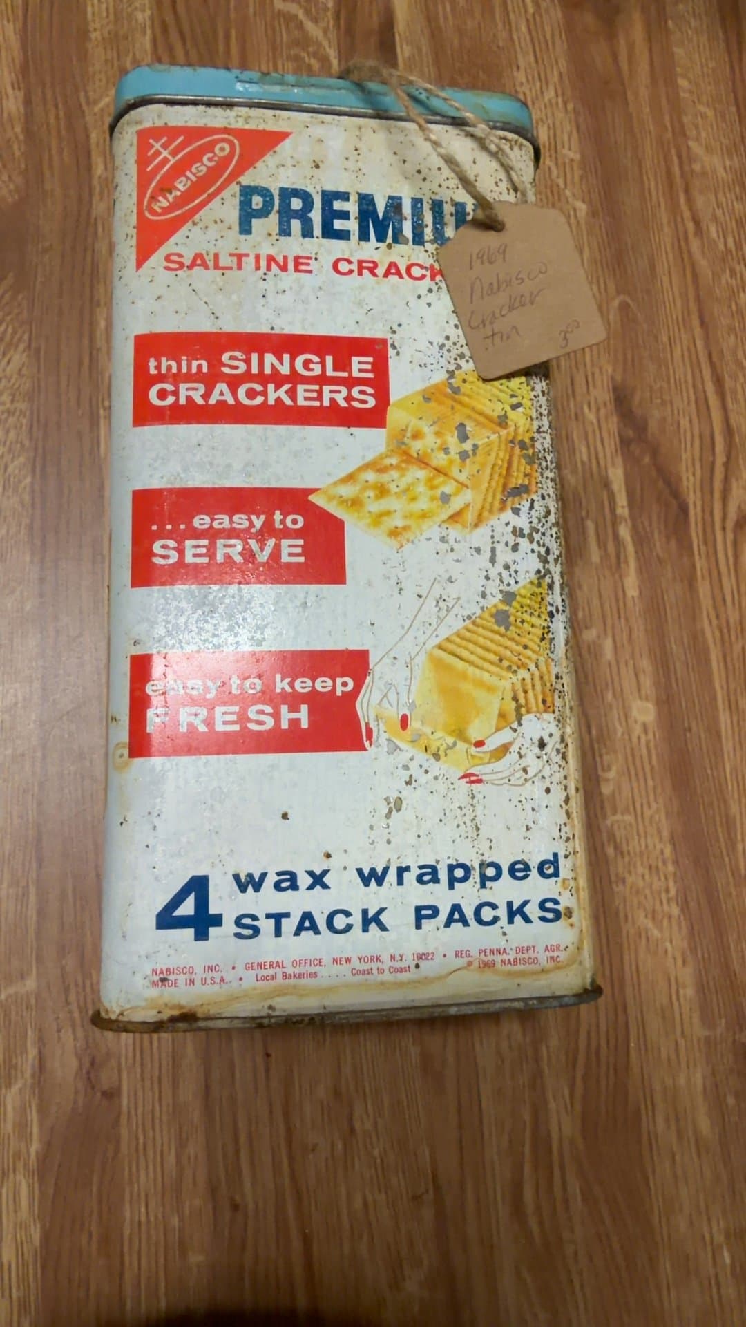 1969 Nabisco Premium Saltine Cracker Tin - Image 1