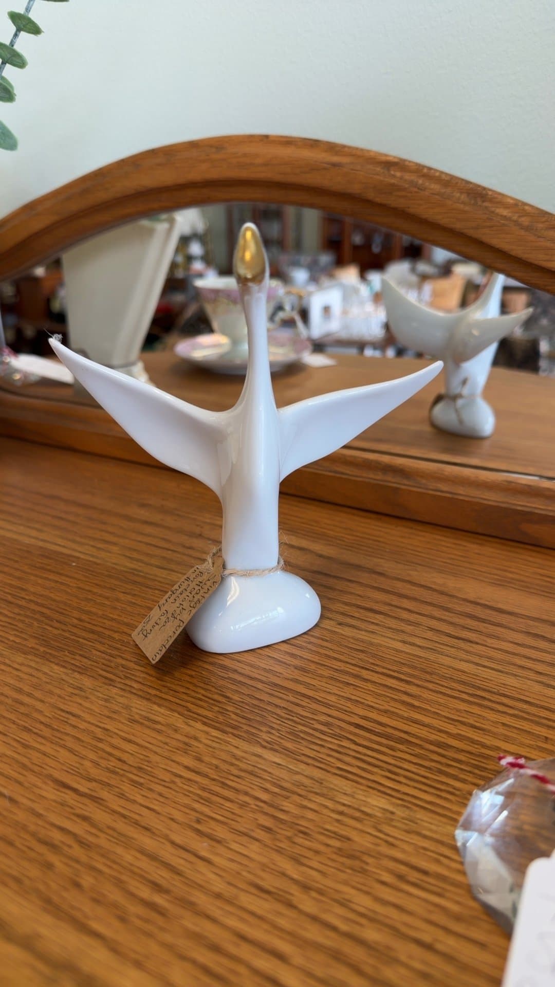 Vintage Porcelain Swan Figurine by Hollohaza - Image 1