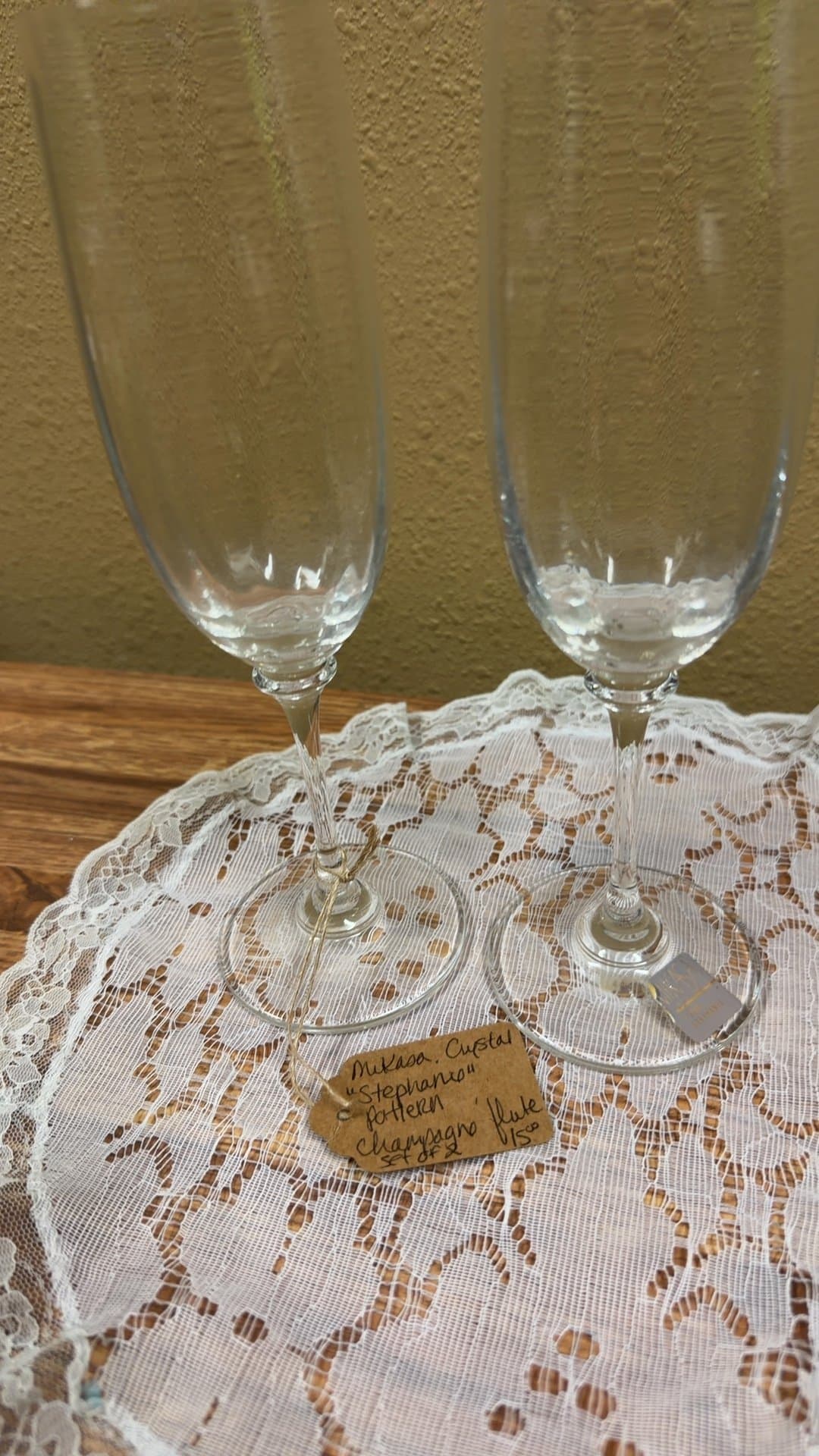 Mikasa Crystal 'Stephanie' Pattern Champagne Flutes - Image 1