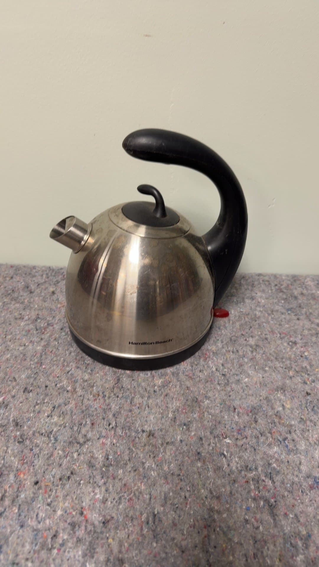 Hamilton Beach Electric Kettle - Image 1