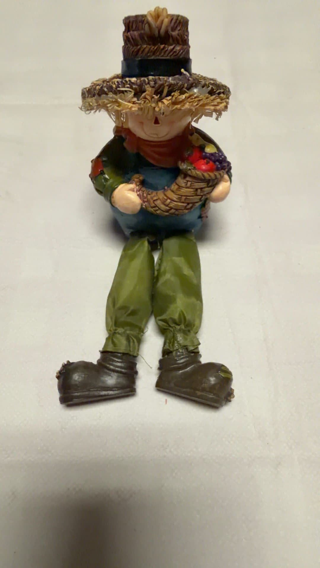 Scarecrow Figurine with Cornucopia - Image 1
