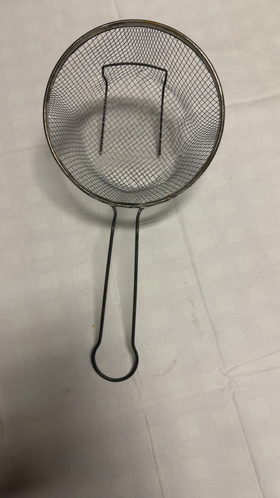 Metal Mesh Strainer with Handle - Image 1