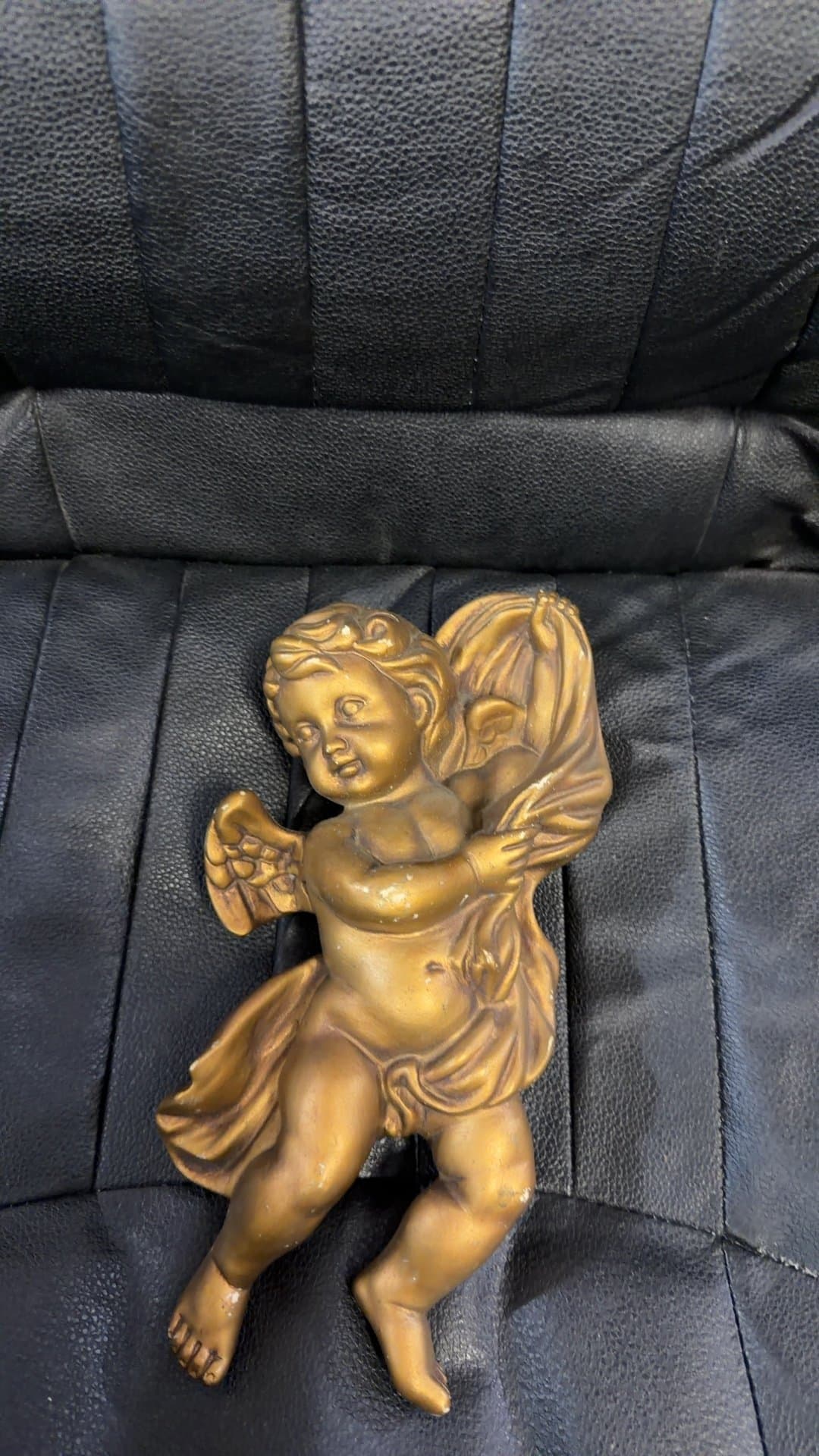 Cherub wall hanging - Image 1