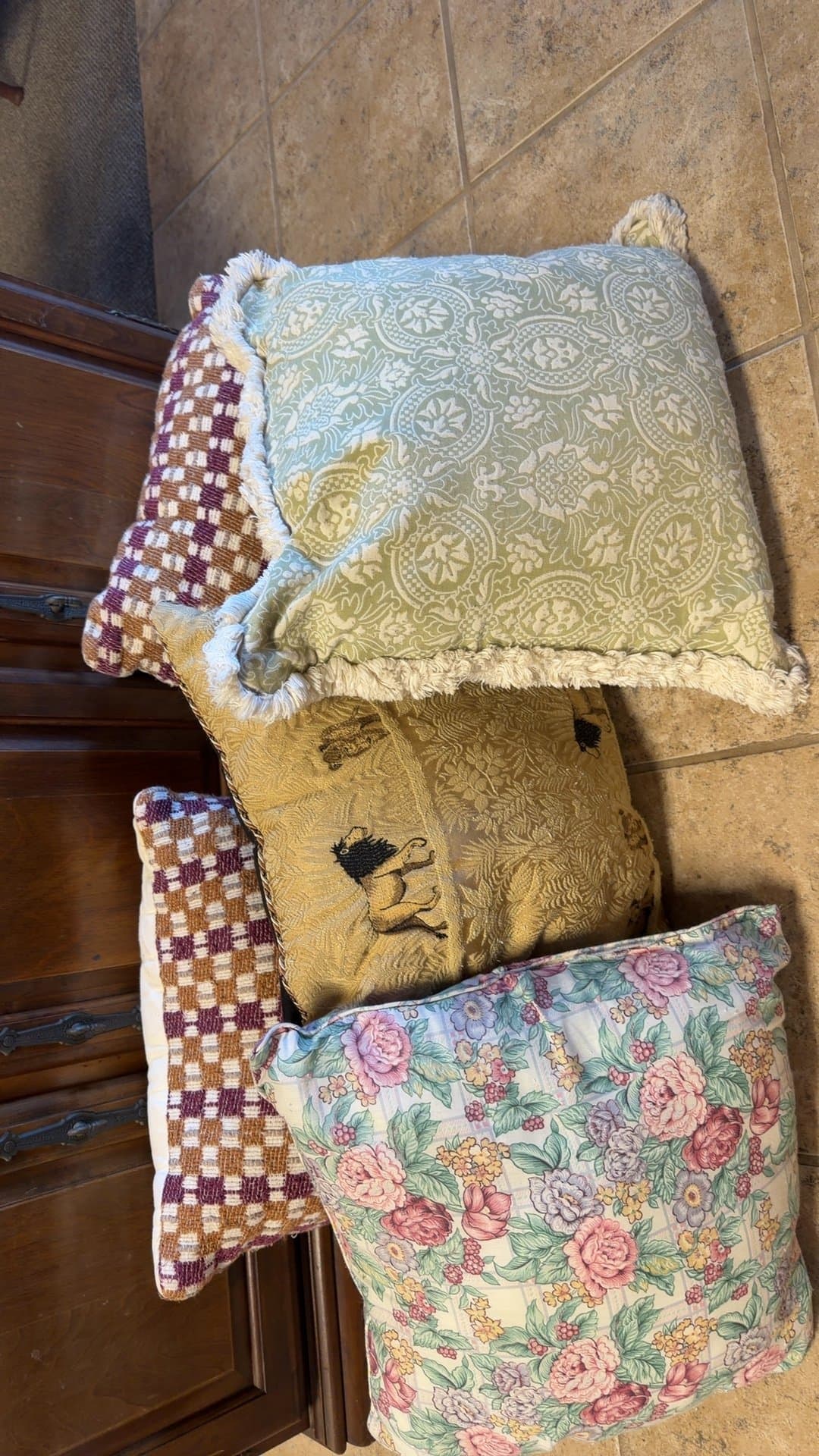 Assorted Decorative pillows - Image 1