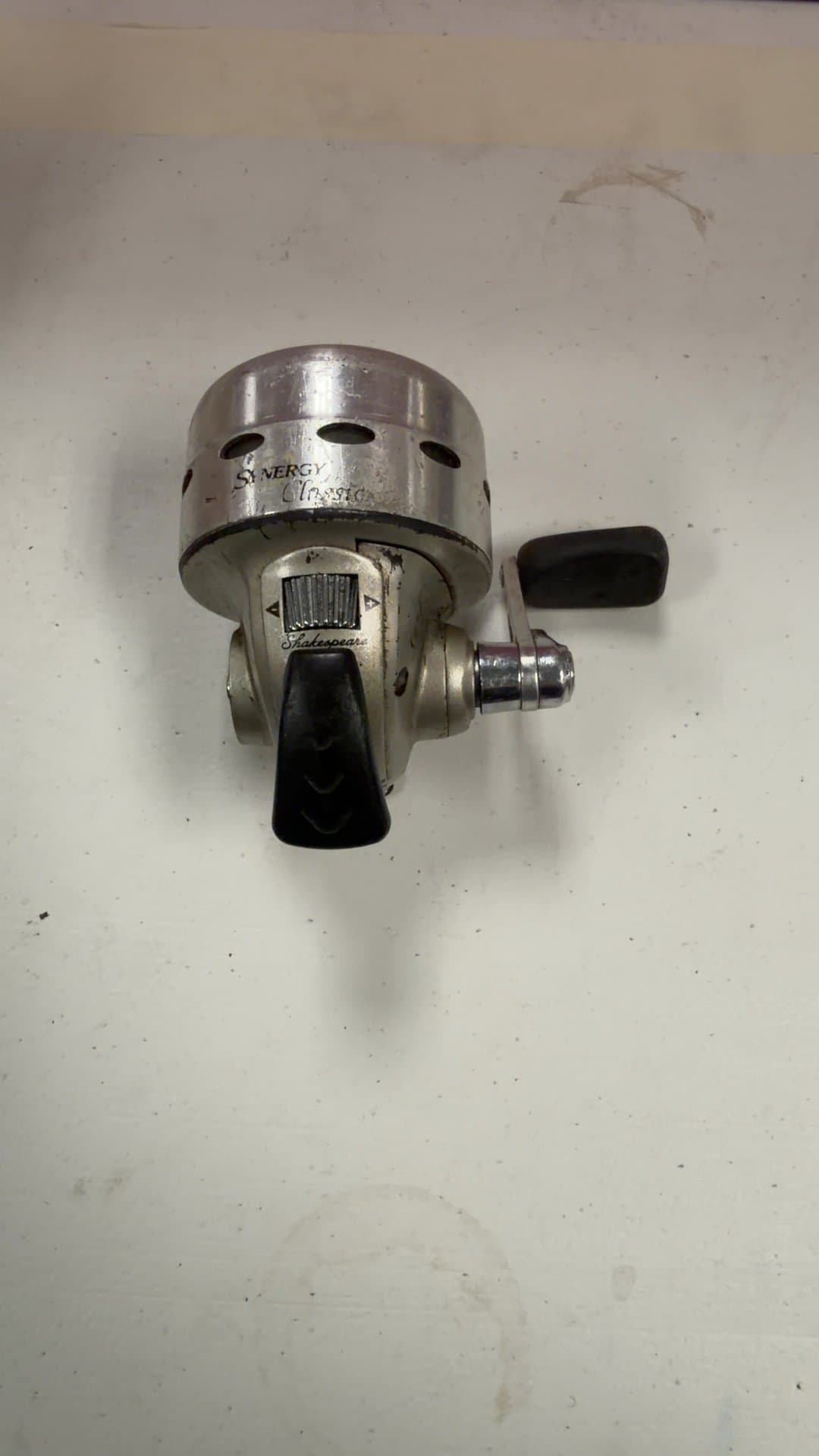 Shakespeare Synergy Classic Fishing Reel - Image 1