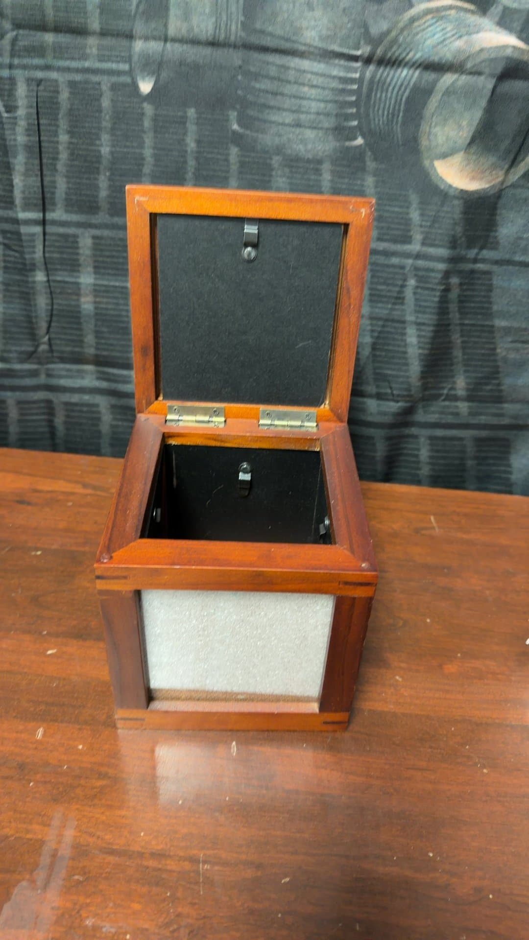 Wooden Picture Frame Box - Image 1