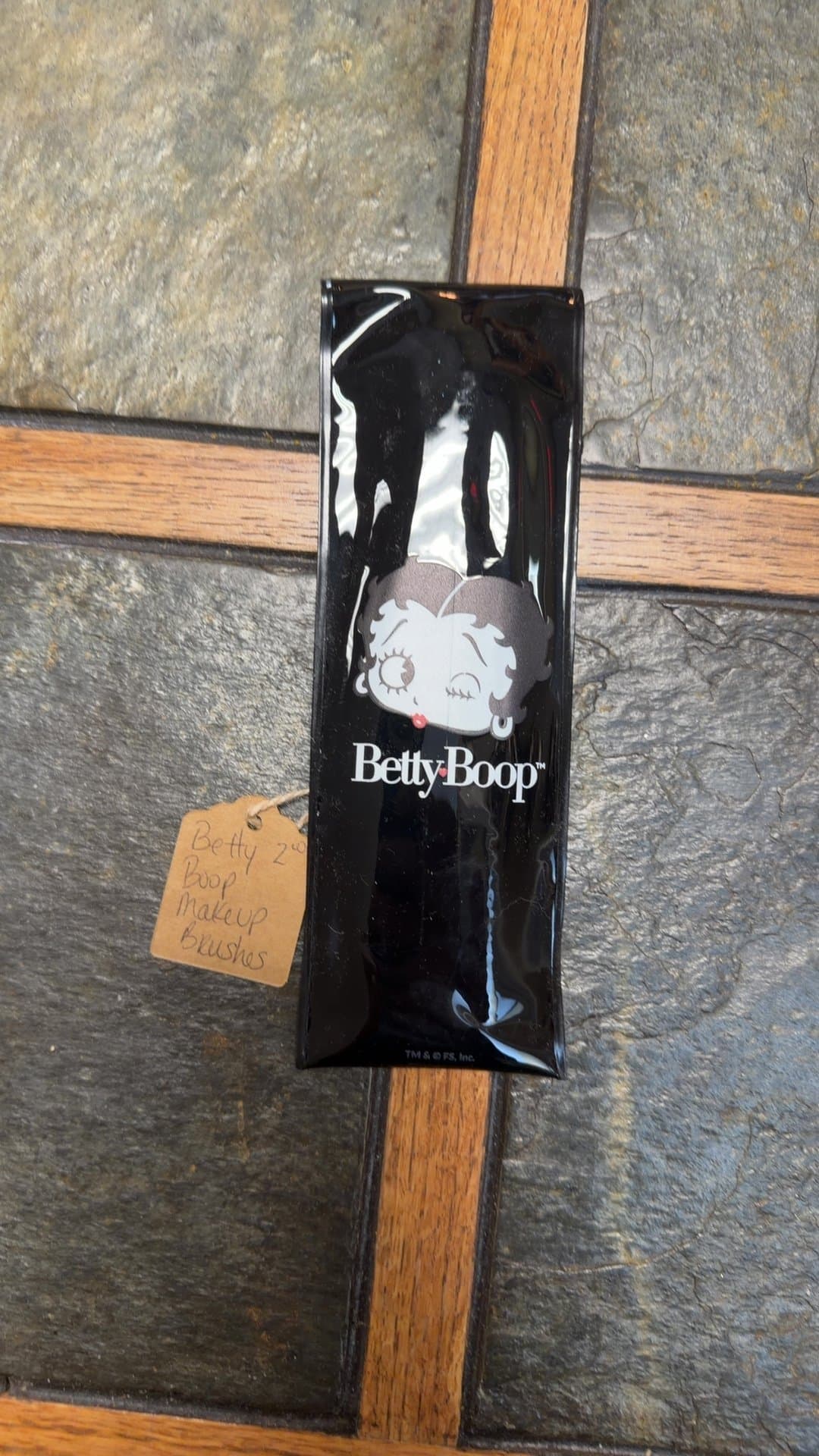 Betty Boop Makeup Brush Set - Image 1