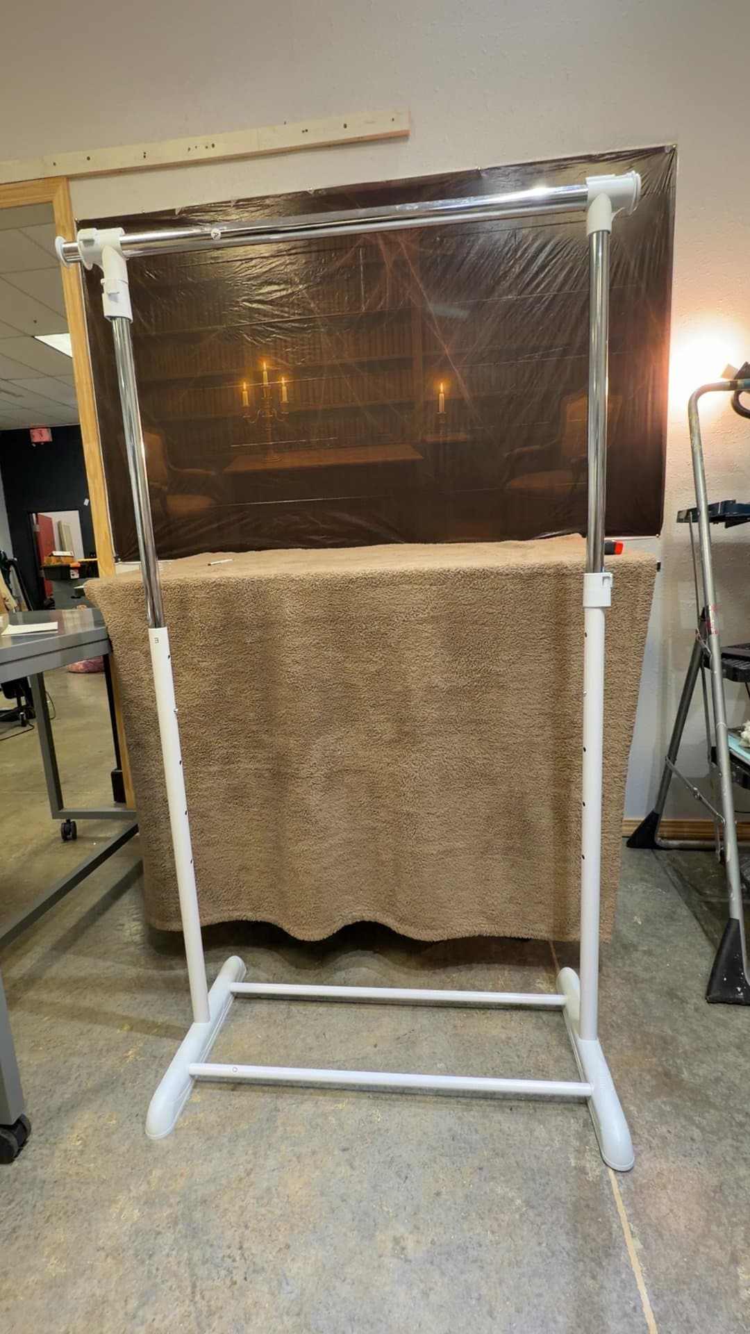 Adjustable Single Rail Metal Clothes Drying Rack - Image 1