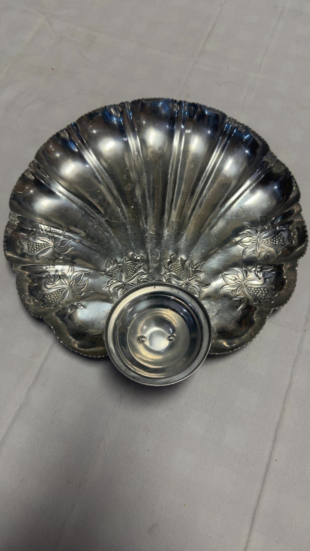 Vintage Silver-Plated Shell Serving Dish - Image 1