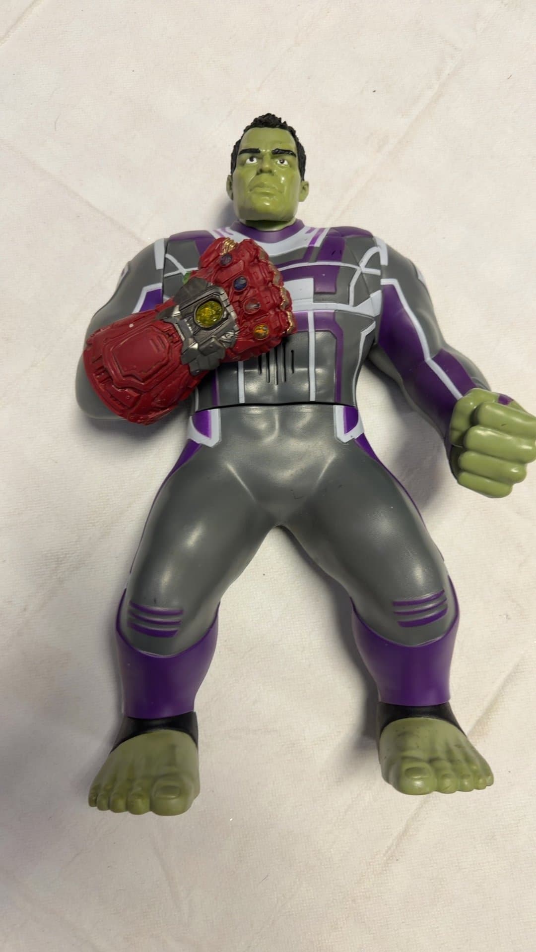 Marvel Avengers Endgame Titan Hero Power FX Hulk Action Figure with Nano Gauntlet - Image 1