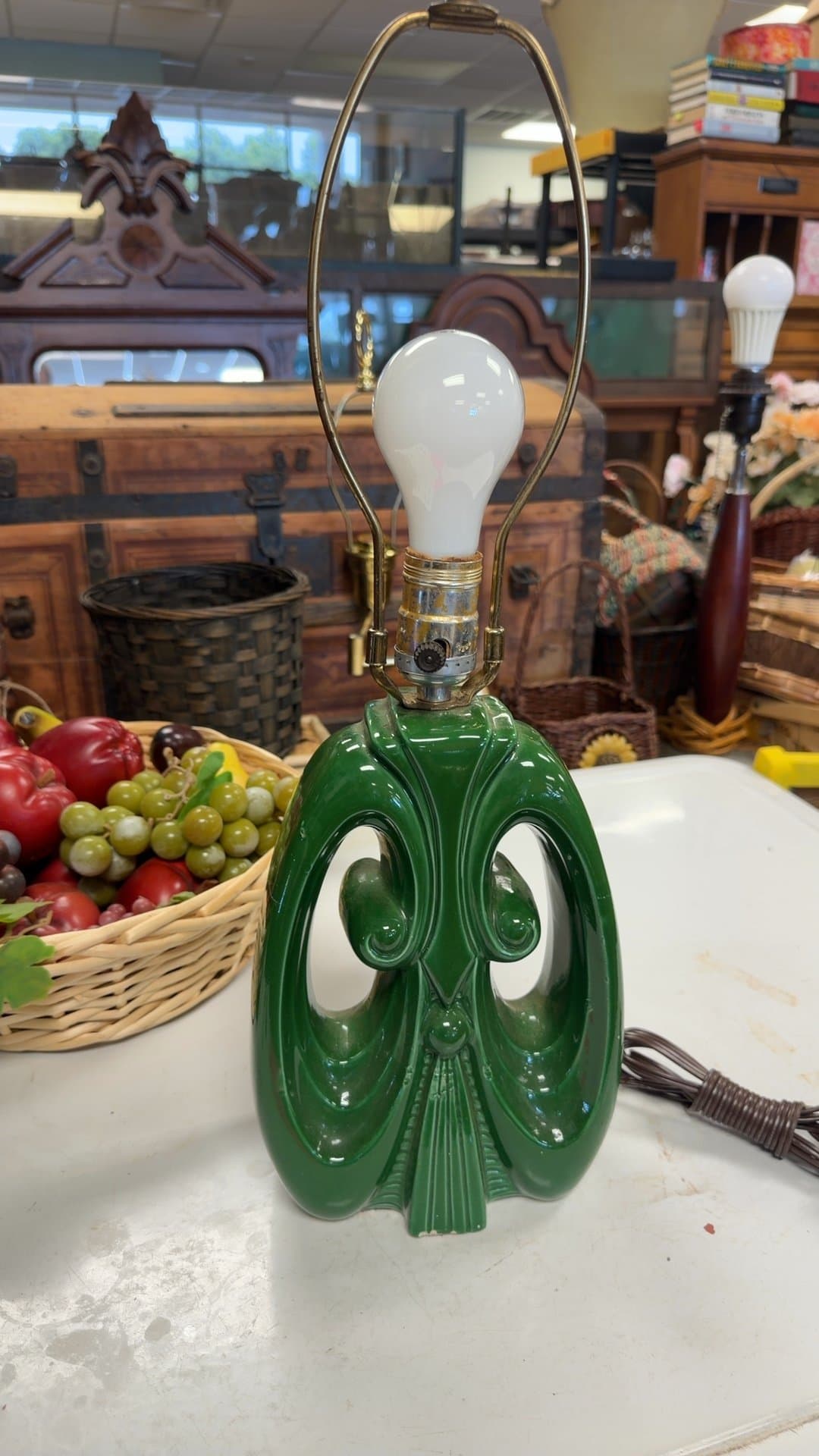 Vintage Green Ceramic Table Lamp - Image 1