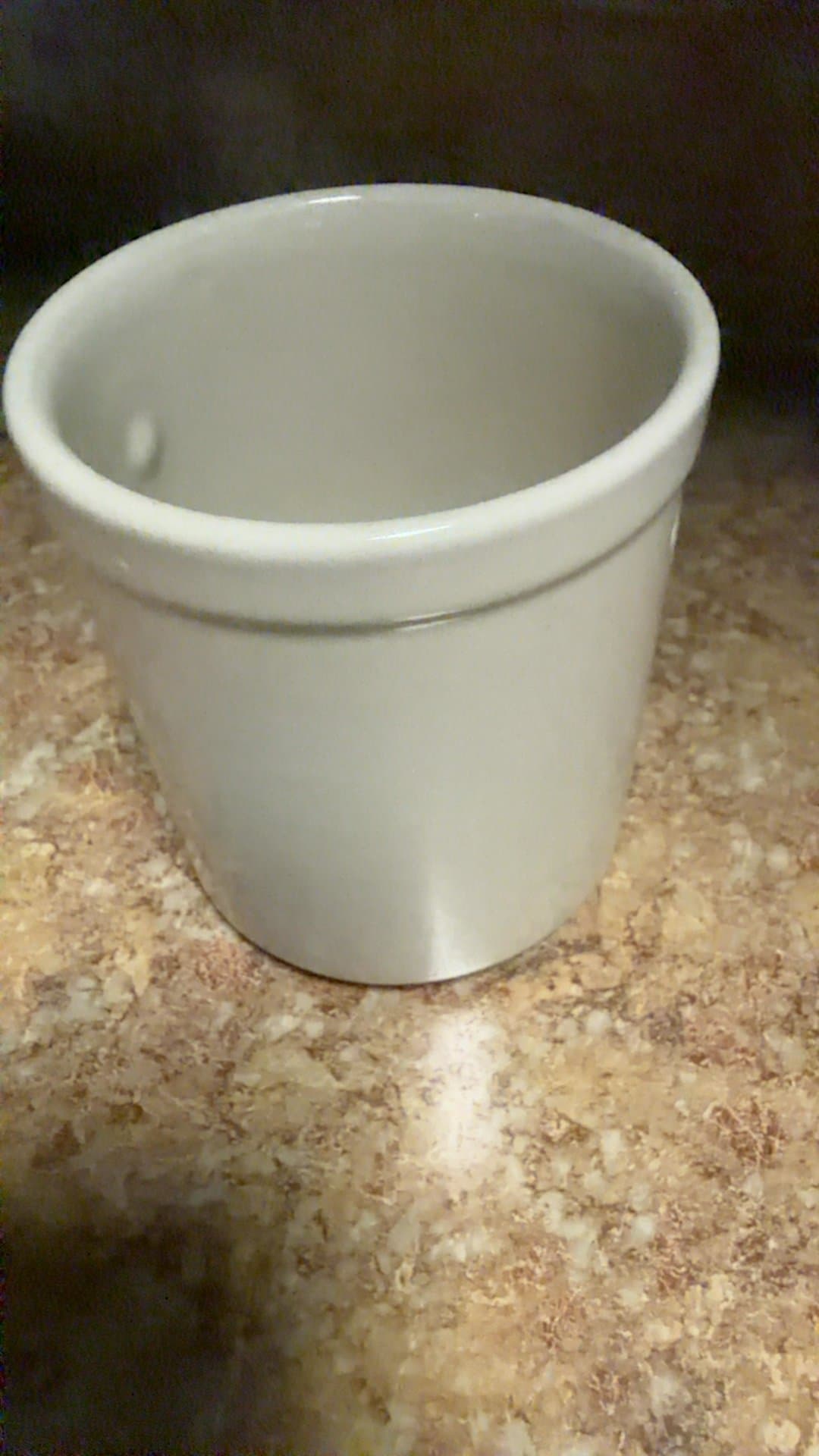 miniature crock - no lid - Image 1
