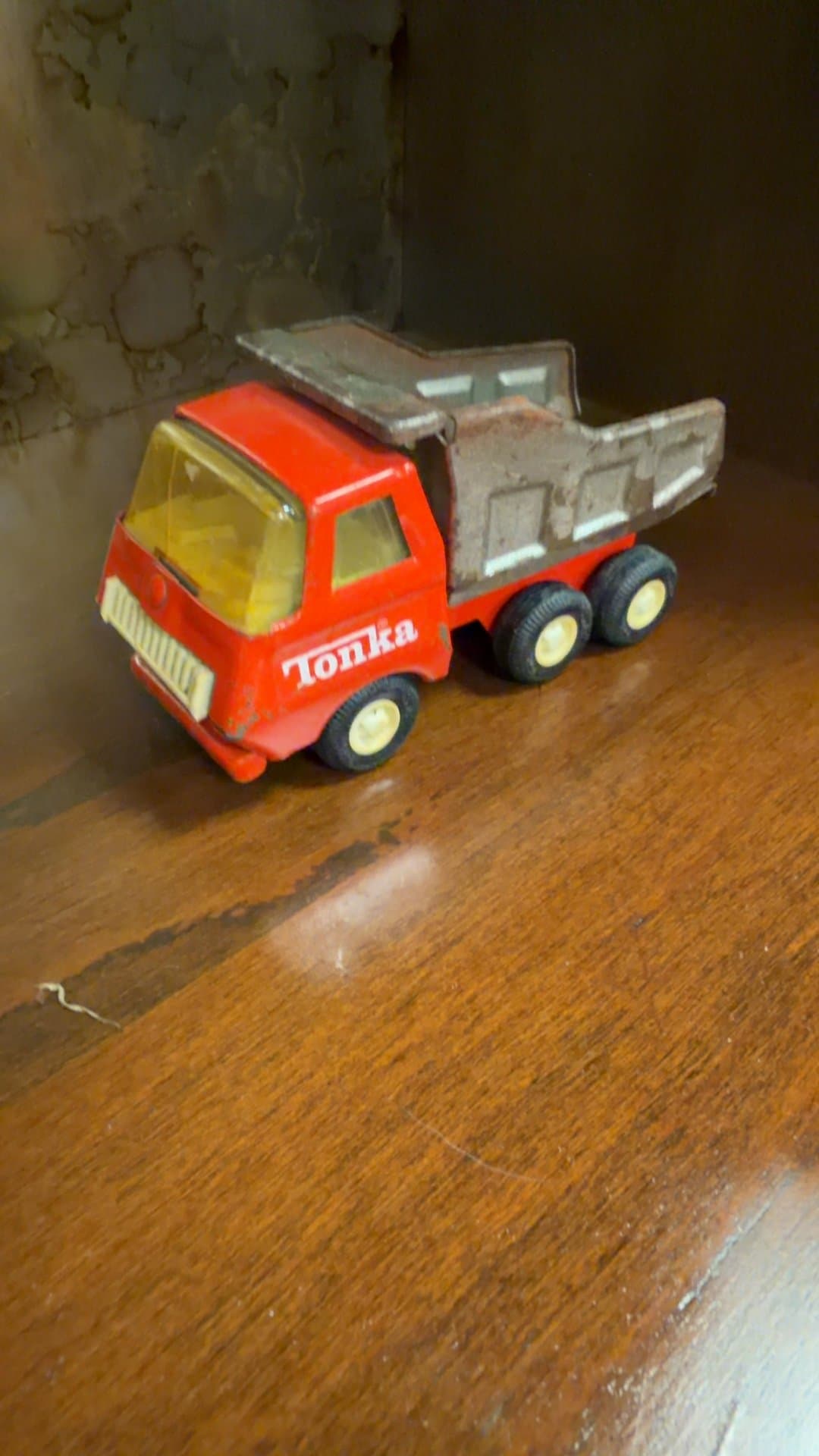 Vintage Tonka Dump Truck Toy - Image 1