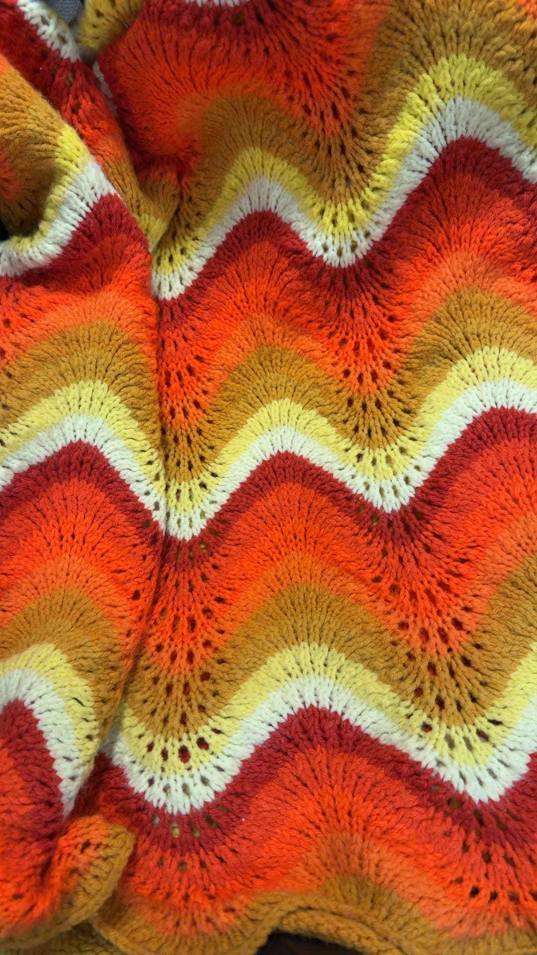 Vintage Chevron Knit Blanket - Image 1