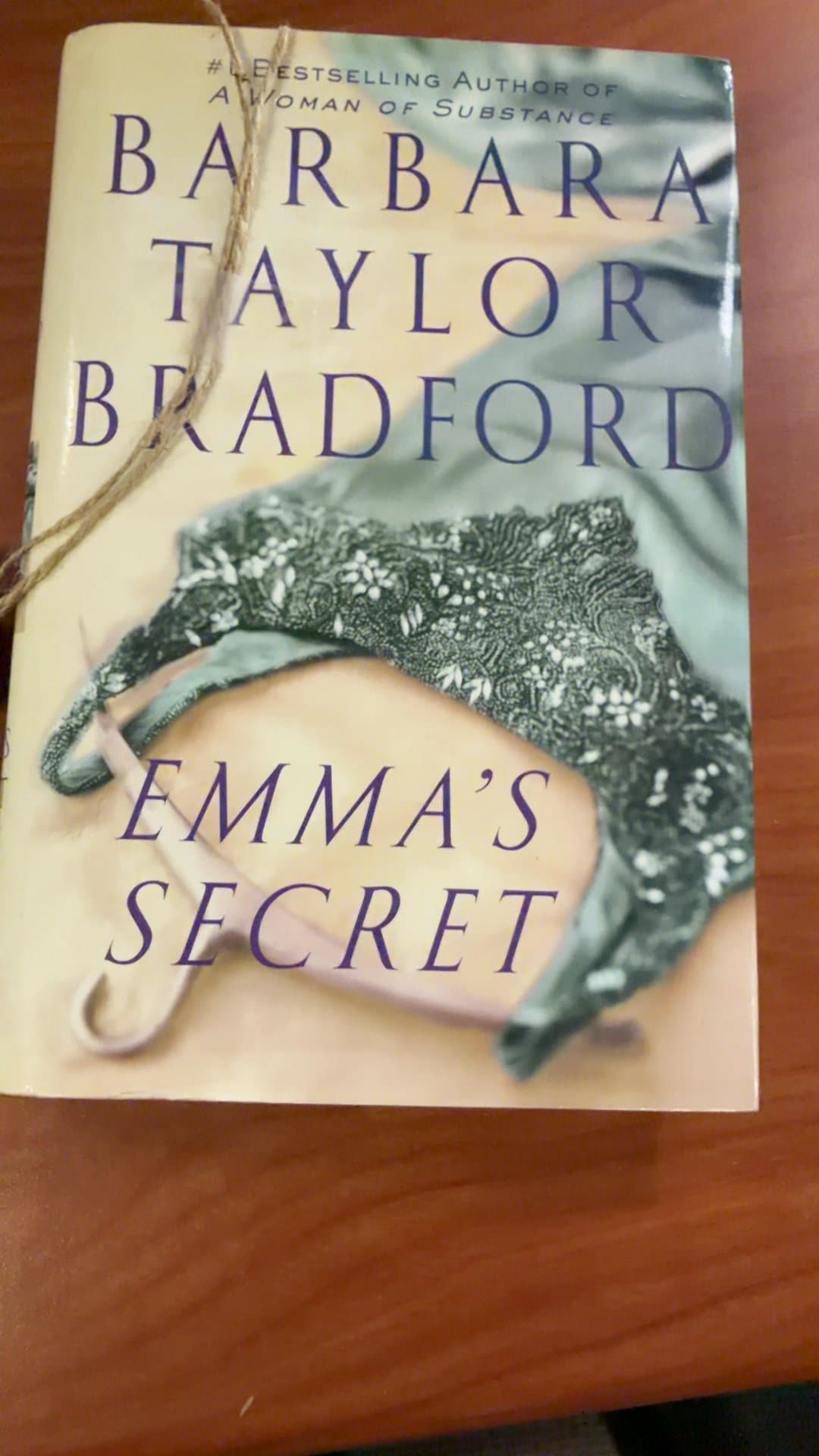 Emma's Secret by Barbara Taylor Bradford - Image 1
