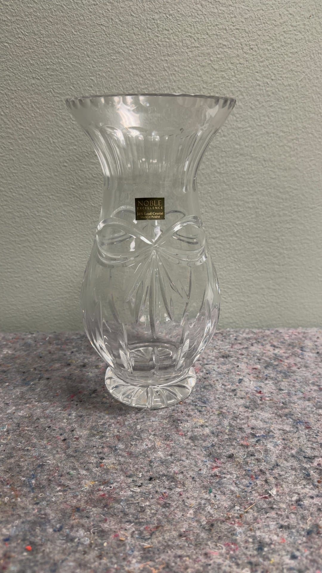 Noble Excellence 24% Lead Crystal Vase - Image 1