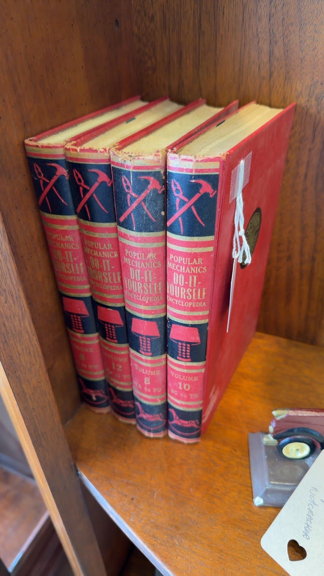 Popular Mechanics Do-It-Yourself Encyclopedia Set - Image 1