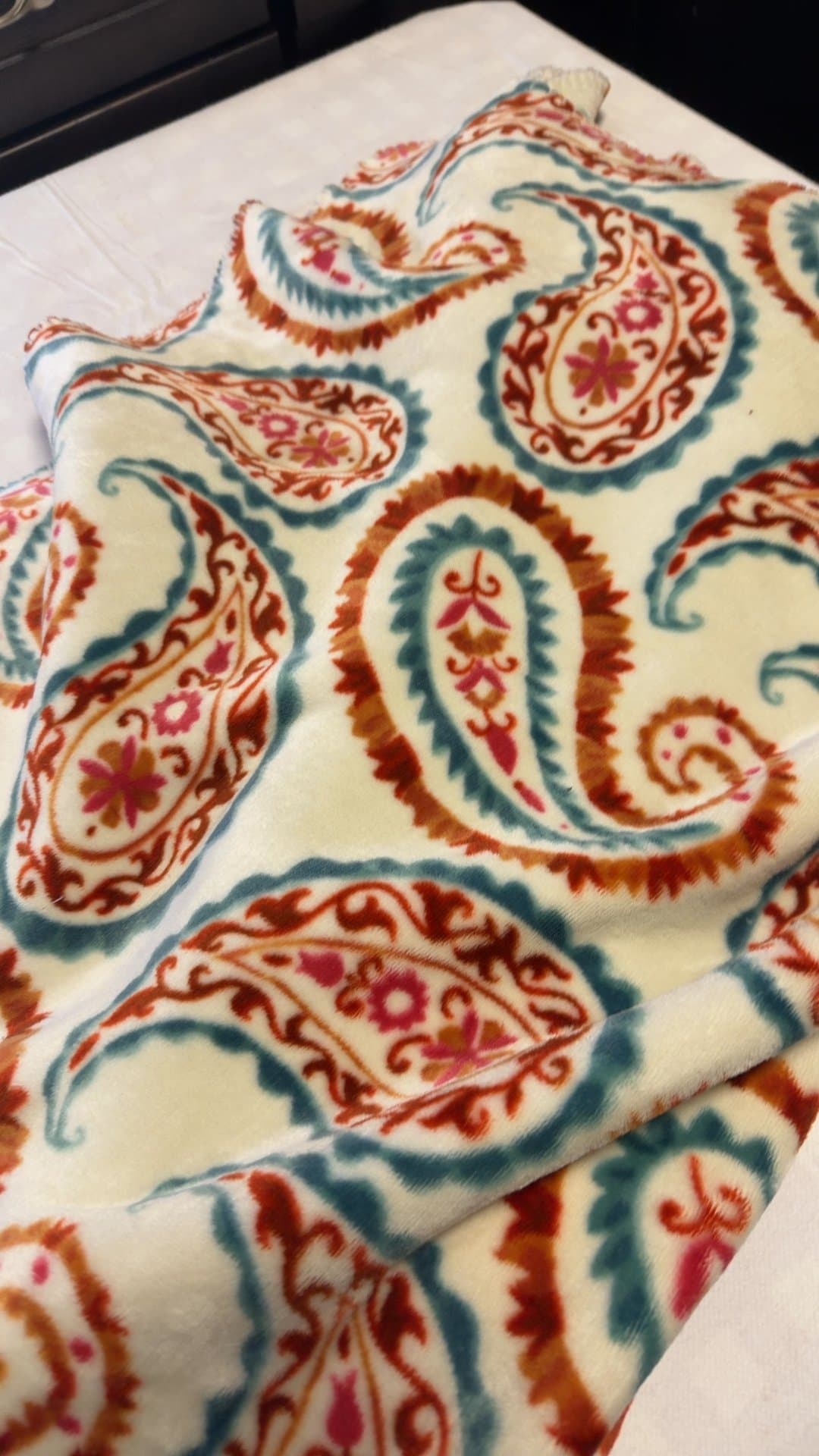 Paisley Pattern Sherpa Fleece Throw Blanket - Image 1