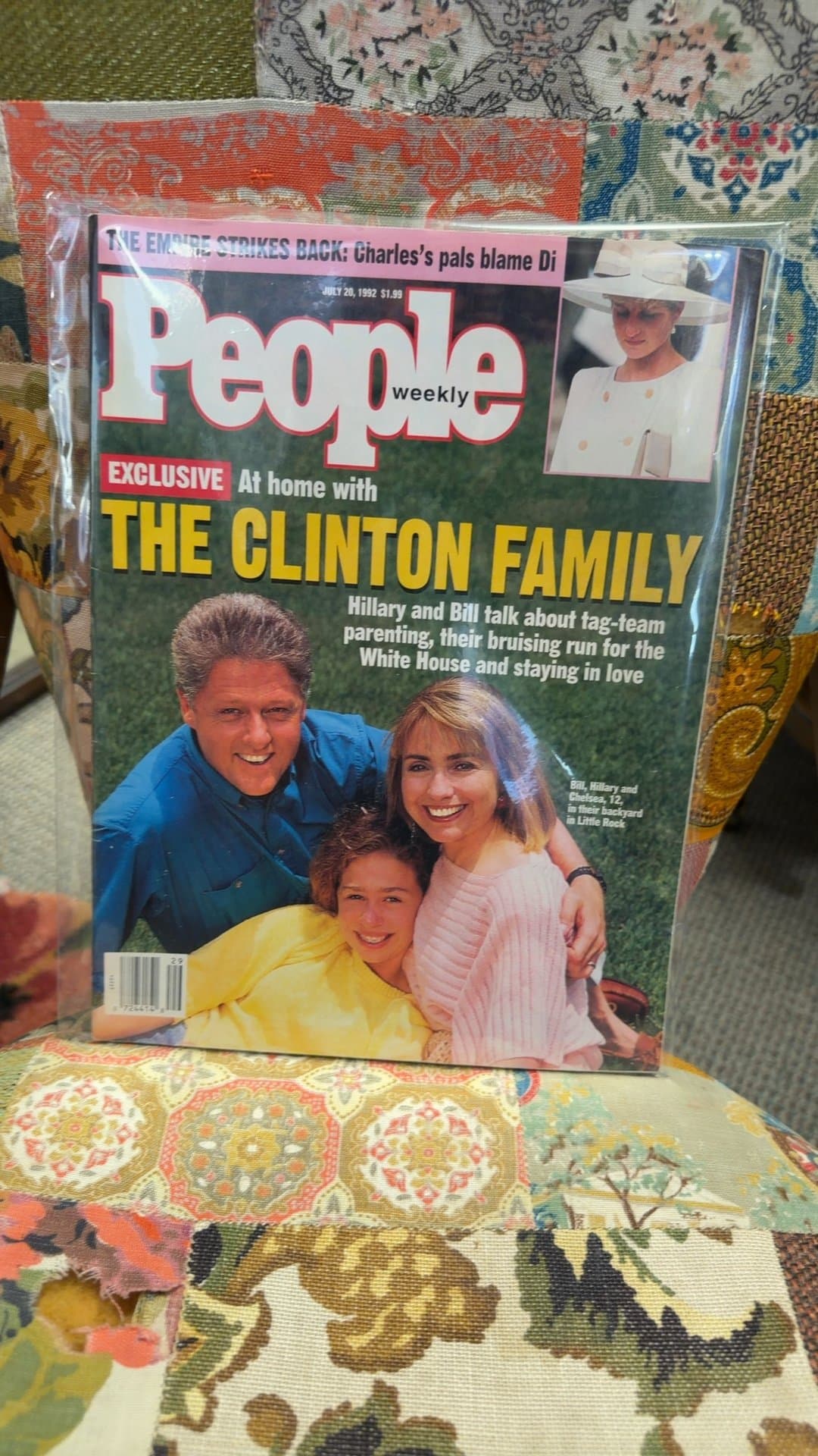 People Magazine July 20, 1992 - The Clinton Family - Image 1