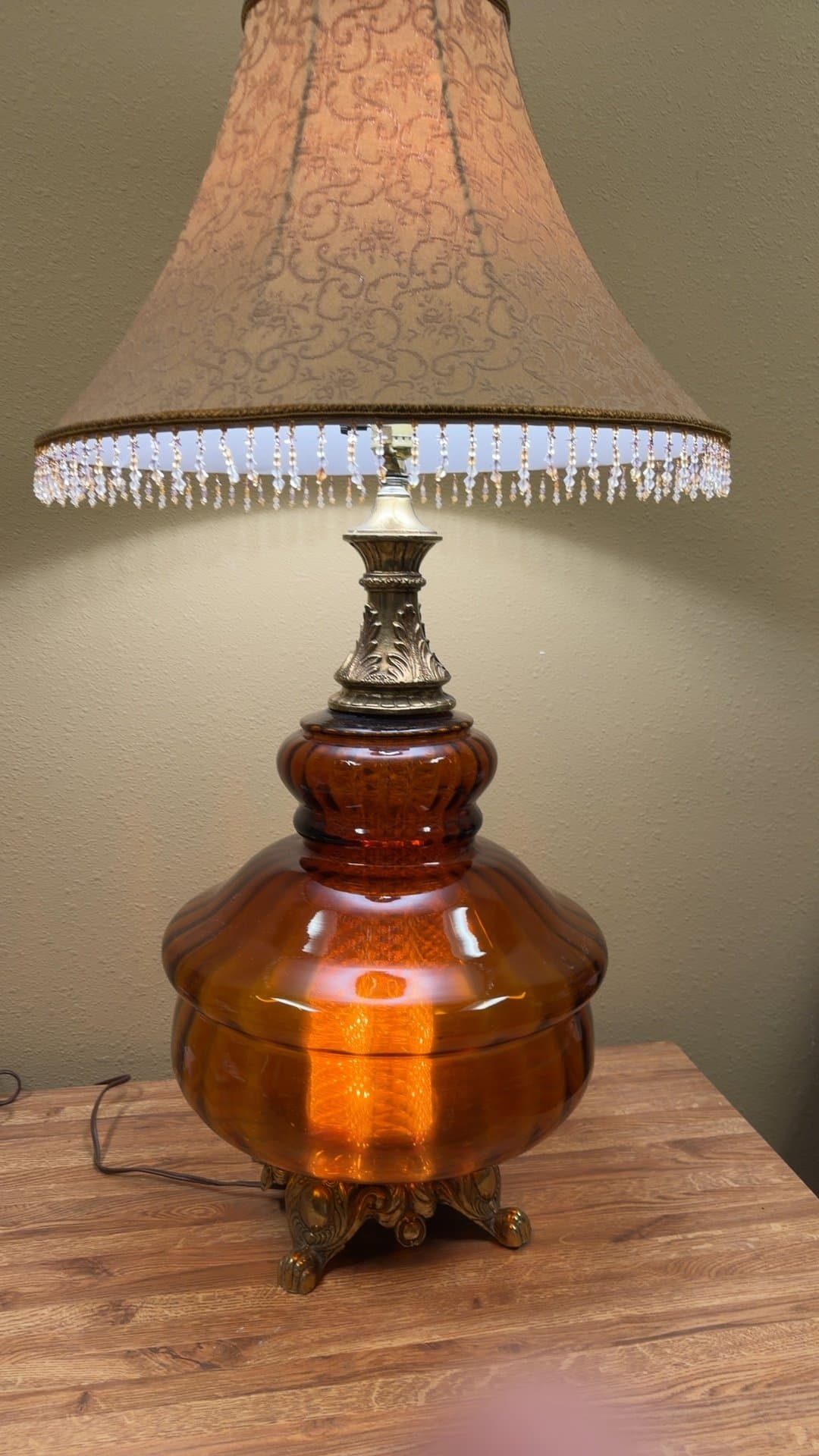 Hollywood Regency Amber Glass Table Lamp - Image 1