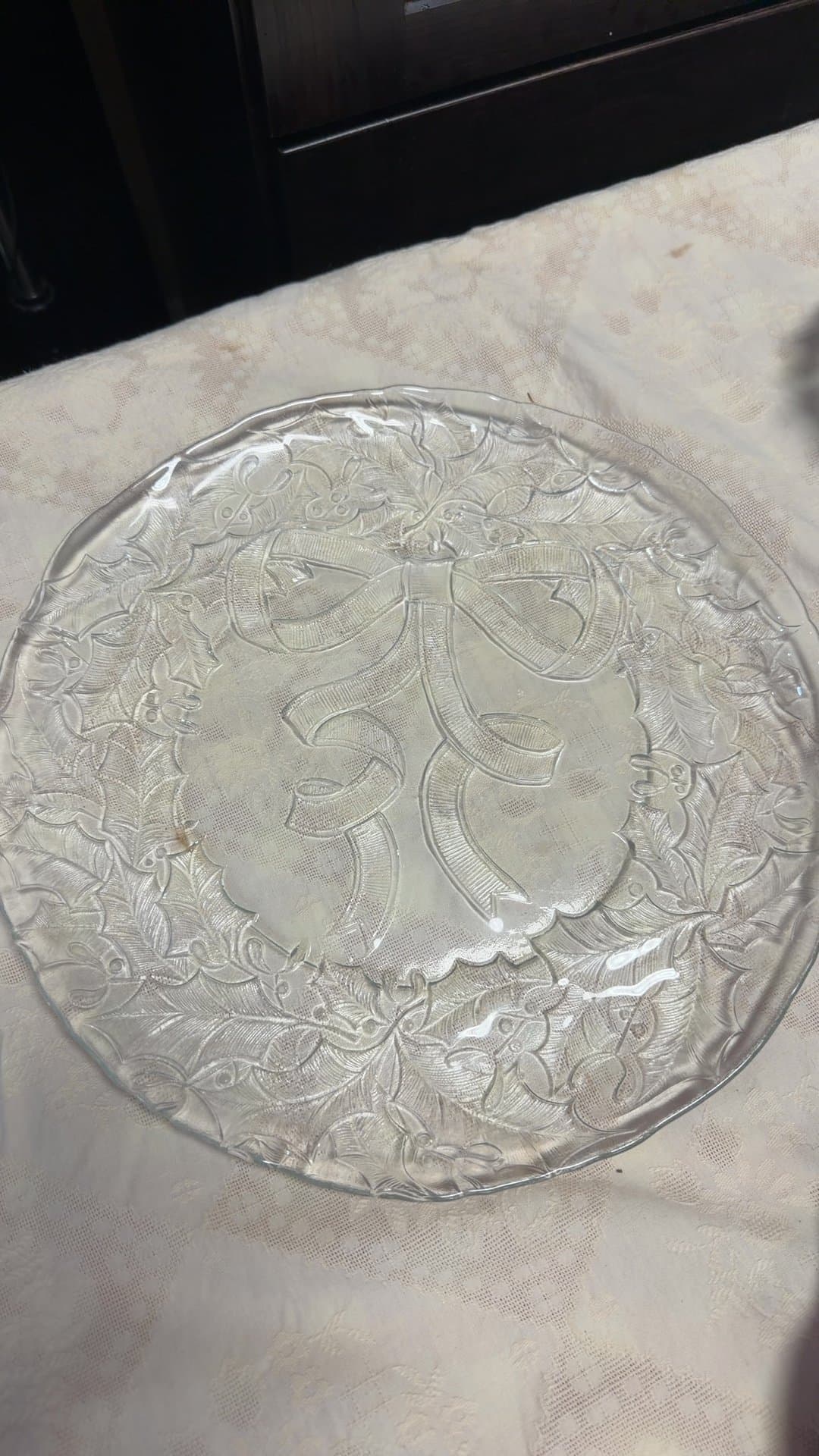 Vintage Clear Glass Plate with Bow and Holly Design - Image 1