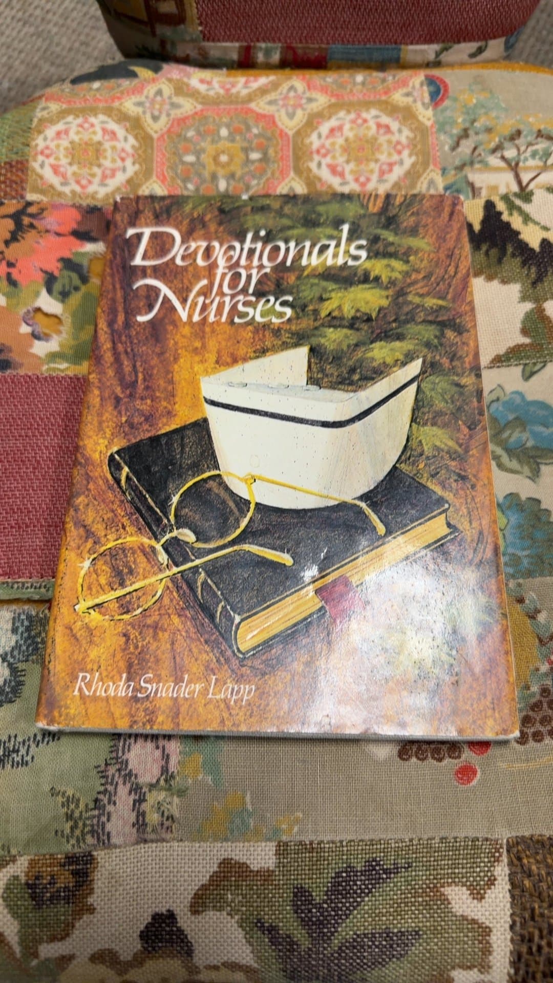 Devotionals for Nurses by Rhoda Snader Lapp - Image 1