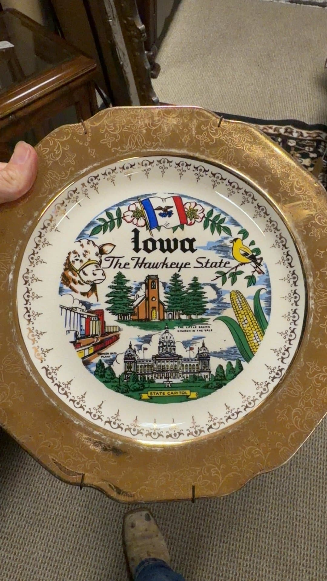 Iowa Souvenir Decorative Plate - Image 1