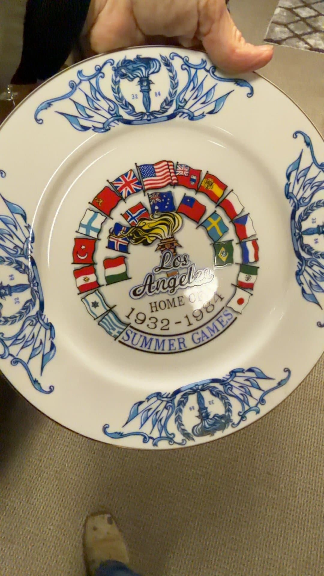 Los Angeles Summer Games Commemorative Plate - Image 1