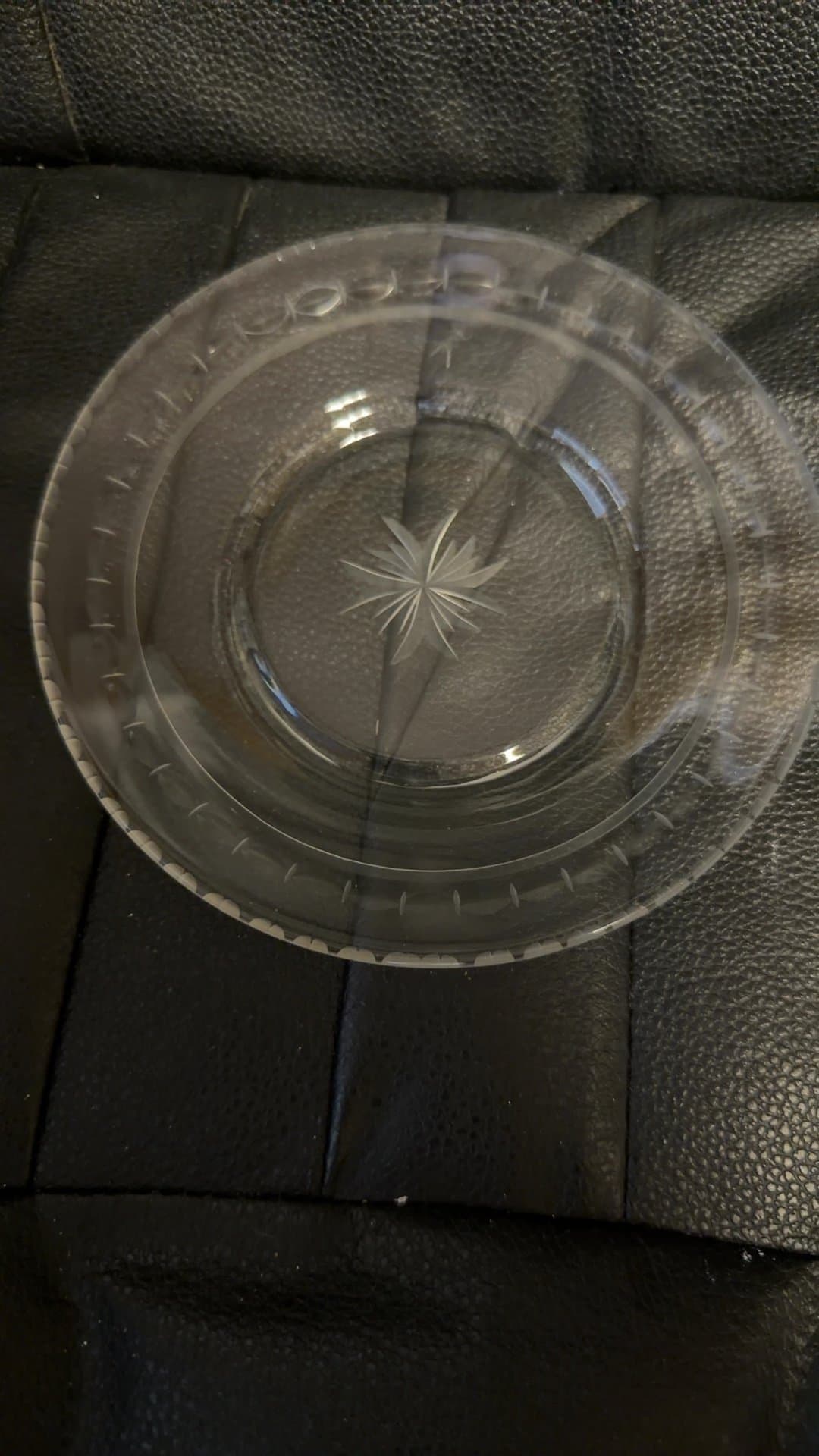 Etched Glass dessert plate with Star Design - Image 1