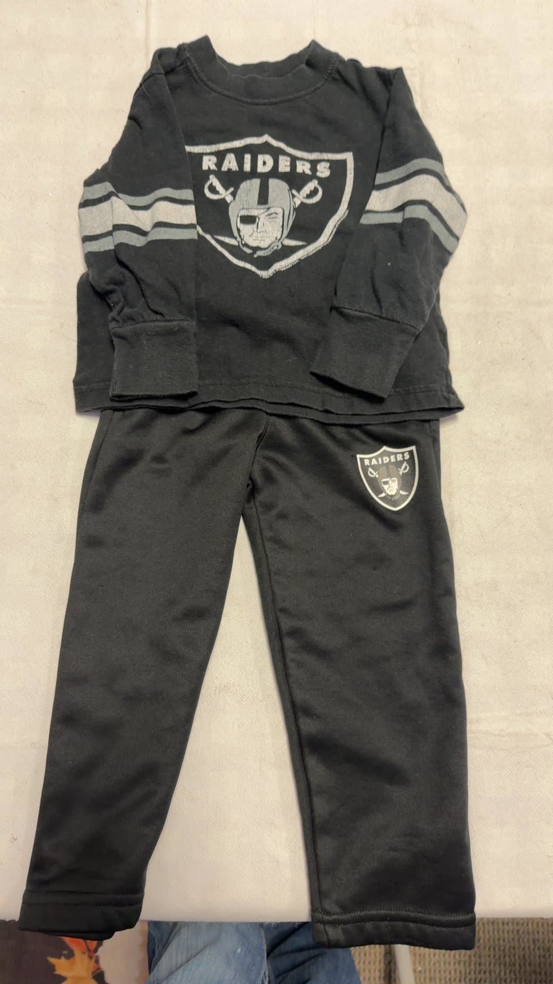 Toddler Oakland Raiders Long Sleeve Shirt and Sweatpants Set Size 2T - Image 1