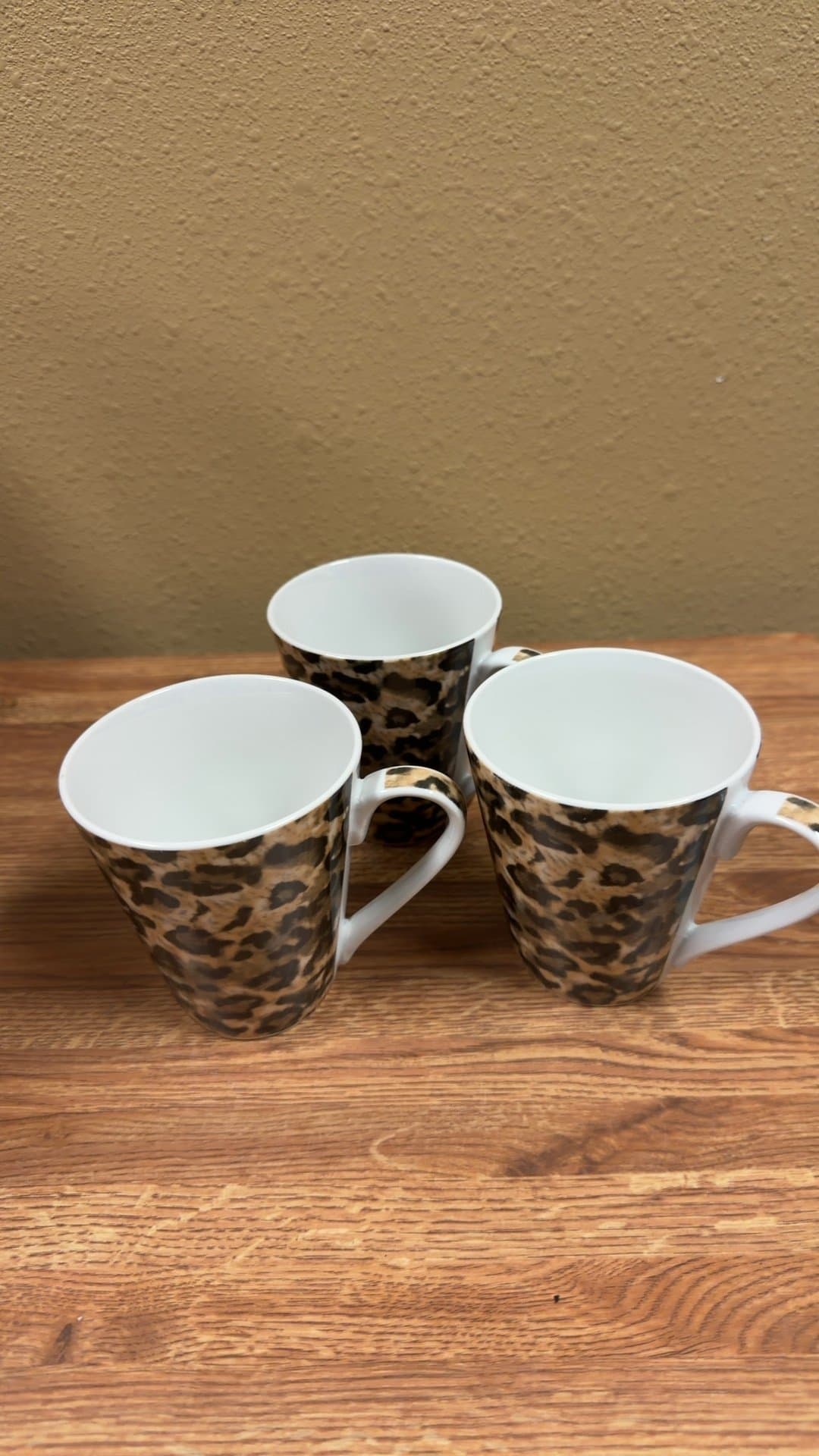 Set of 3 Leopard Print Ceramic Mugs - Image 1