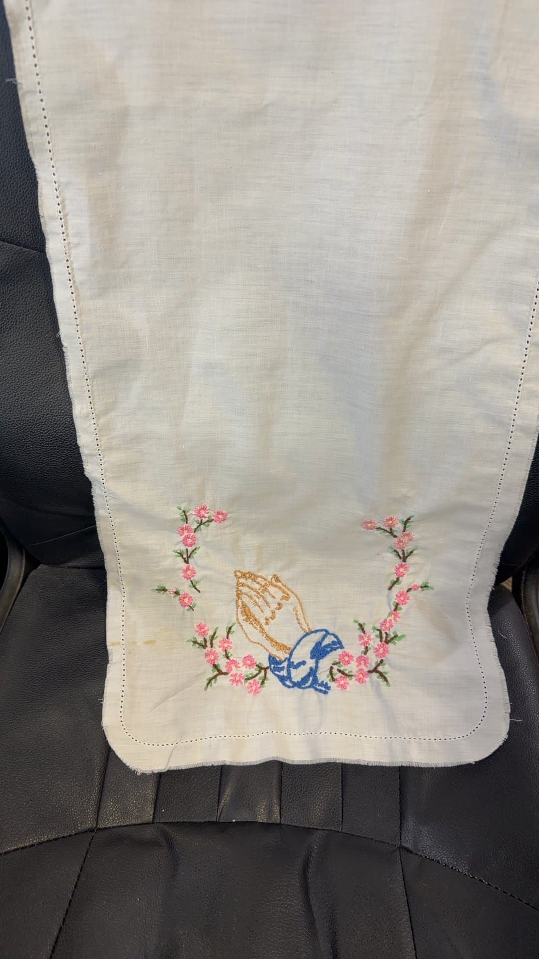 Embroidered Linen Table Runner with Praying Hands and Floral Design - Image 1