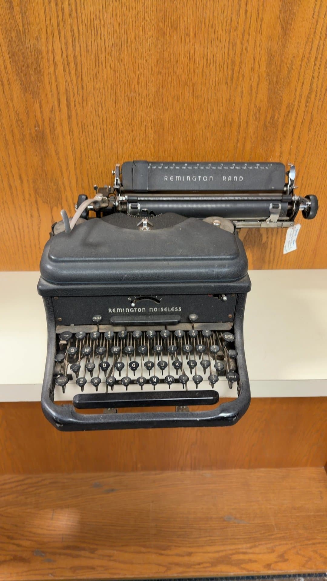 Remington Rand Noiseless Typewriter - Image 1
