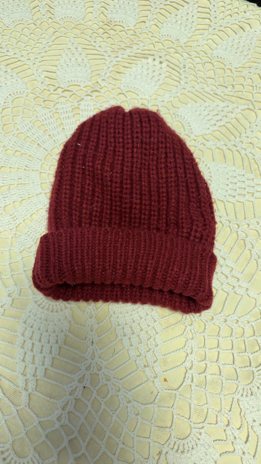 Red Knit Beanie - Image 1