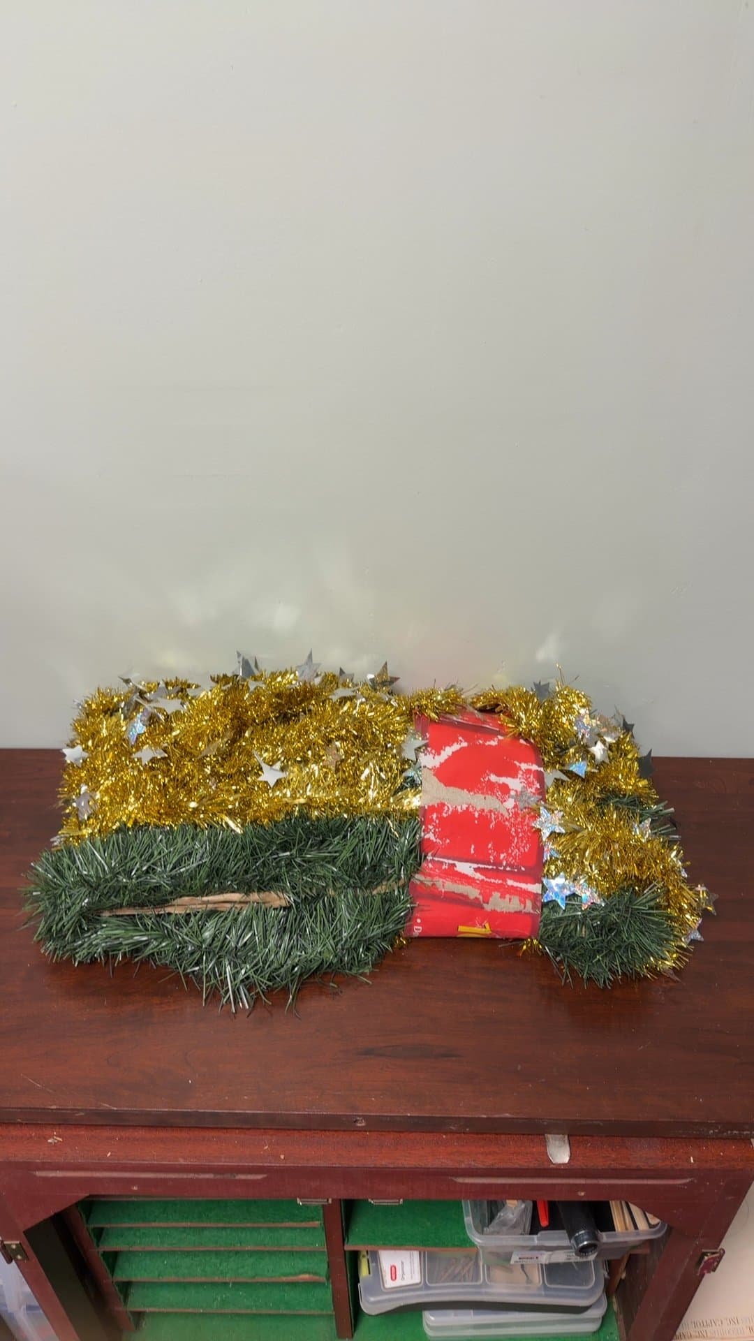 Christmas Garland with Gold Tinsel and Stars - Image 1