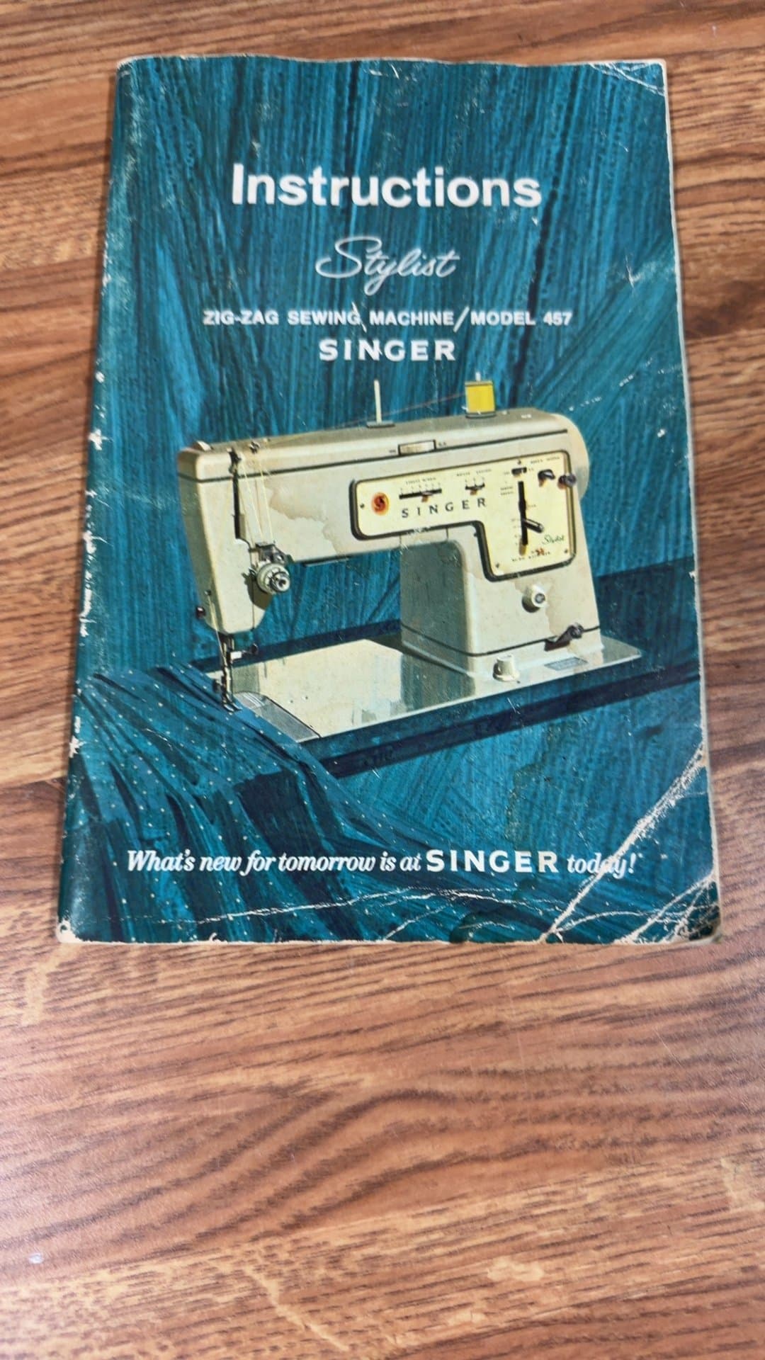 Singer Stylist Zig-Zag Sewing Machine Model 457 Instruction Manual - Image 1