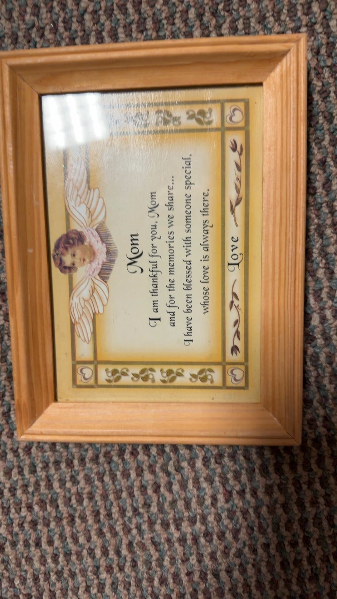 Framed 'Mom' Poem Print - Image 1
