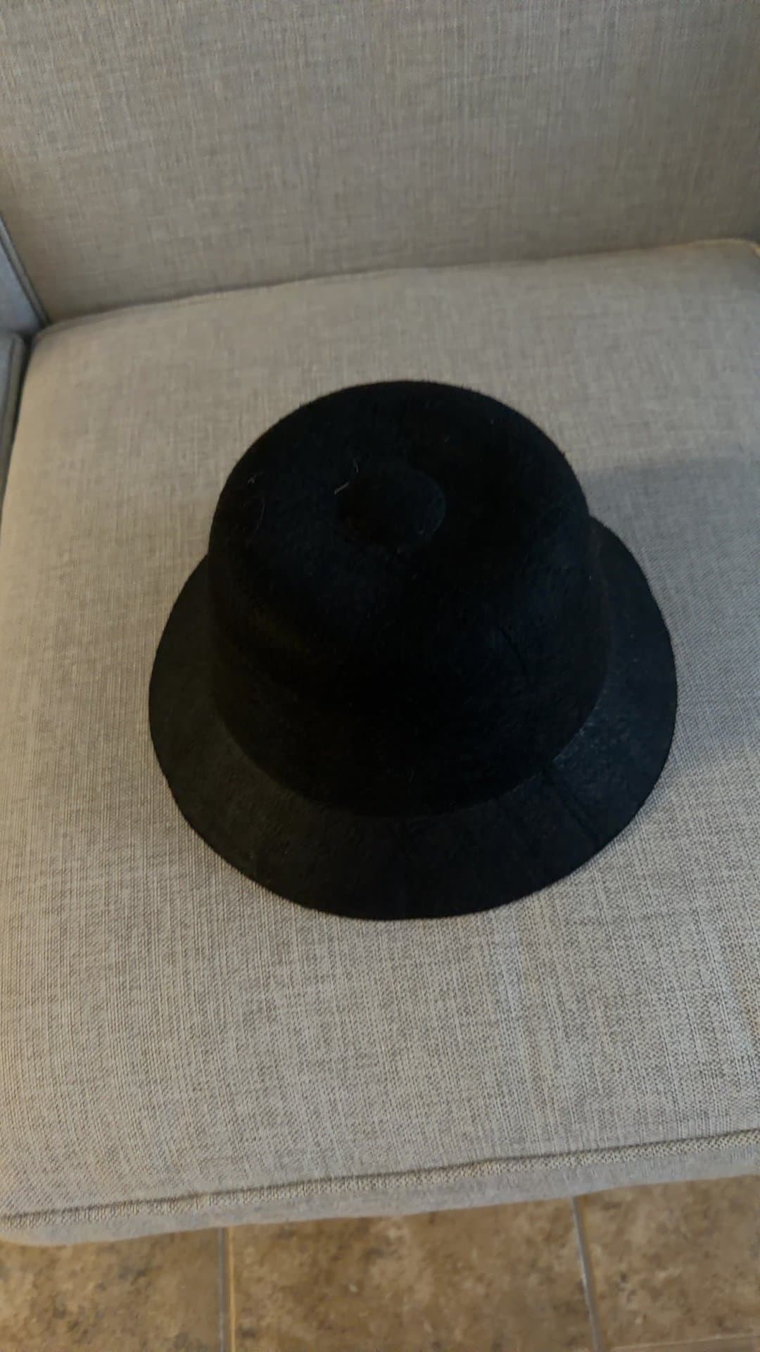 Fun World Black Felt Costume Fedora Hat - Image 1