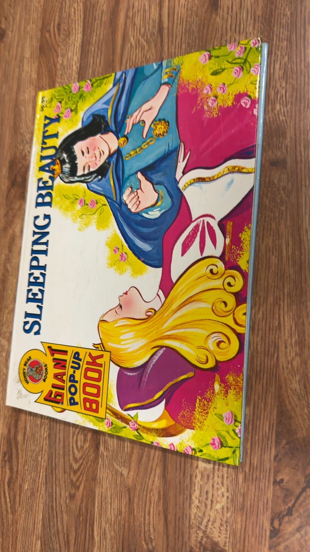 Sleeping Beauty Giant Pop-Up Book - Image 1
