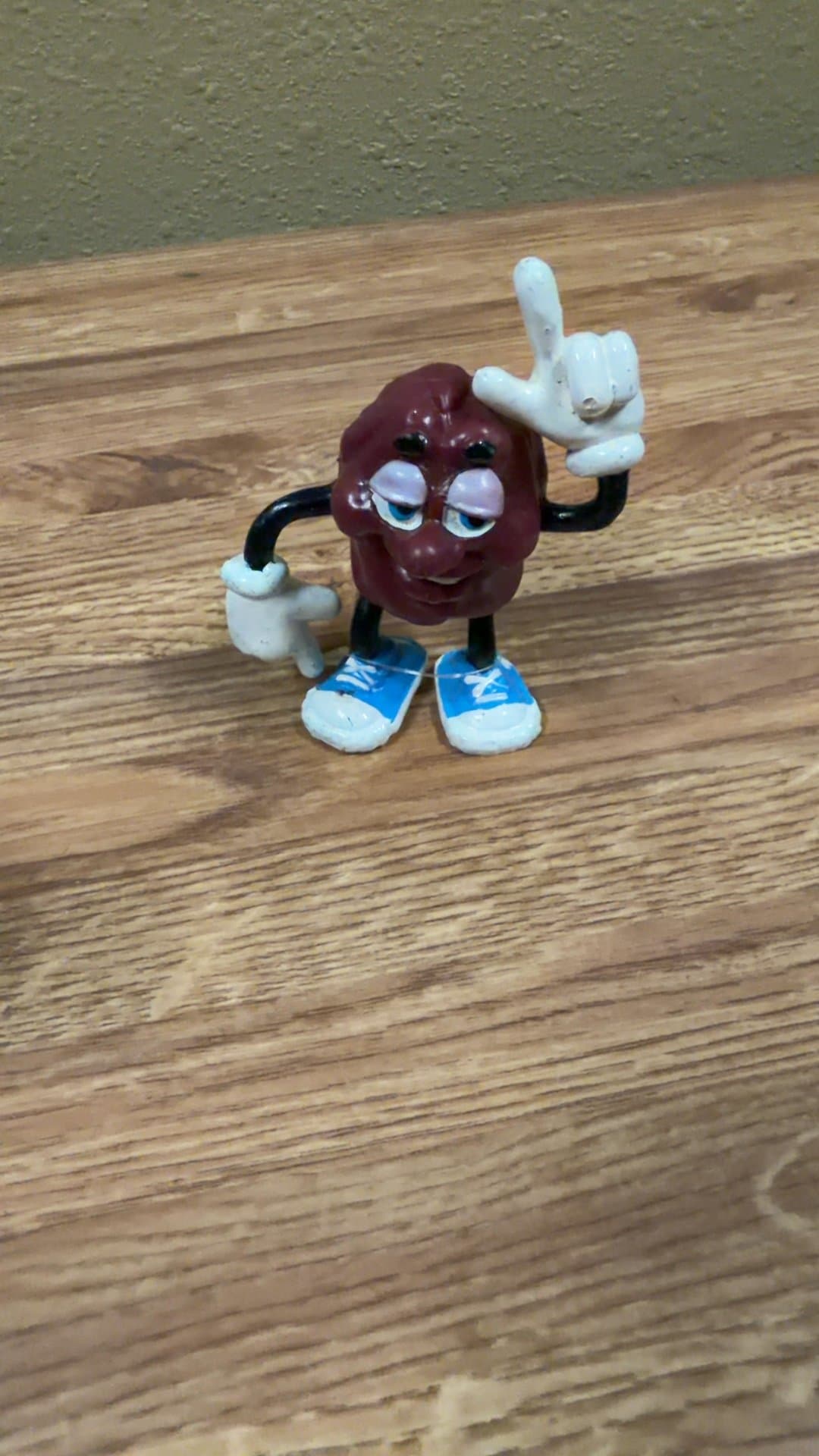 California Raisins Figurine - Image 1