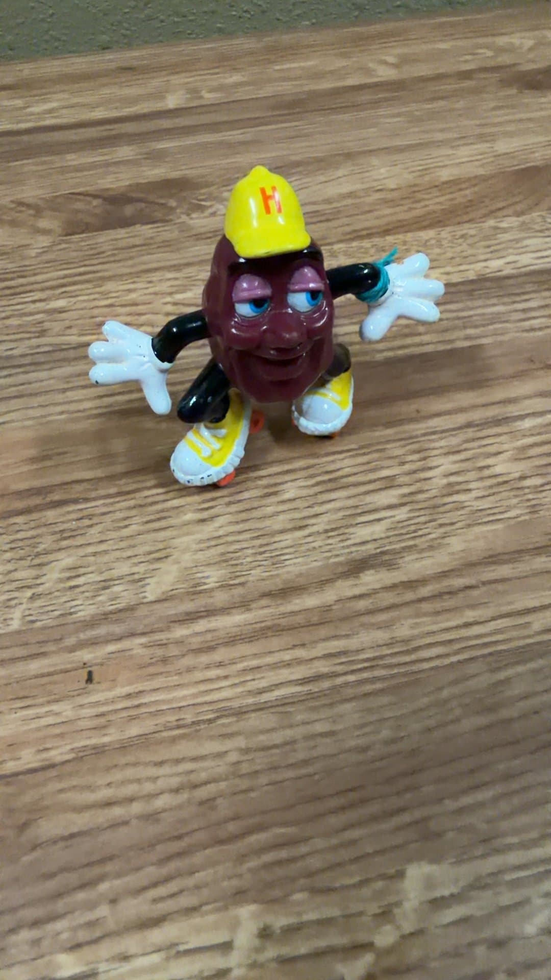 California Raisins Figurine - Image 1